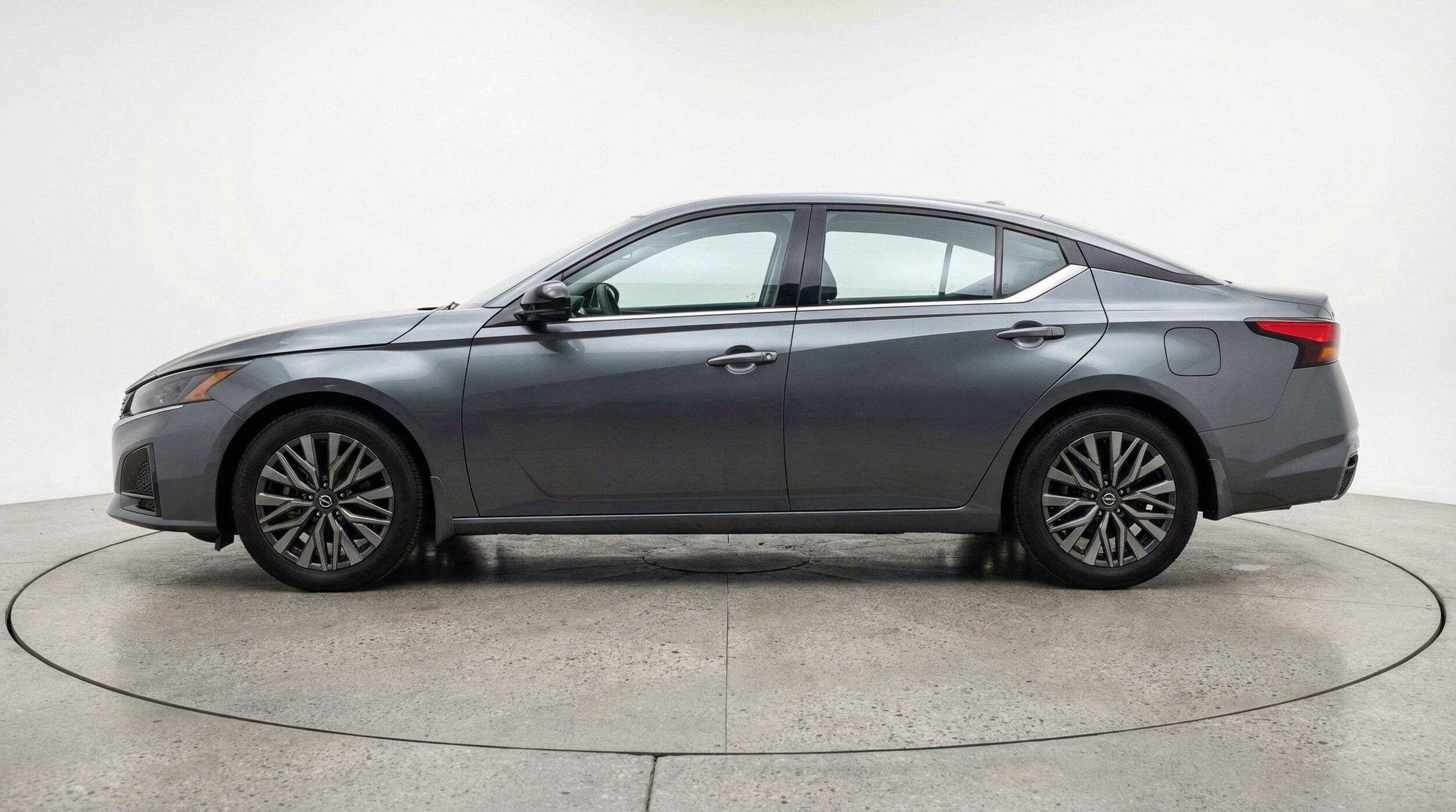 Thumbnail: 2025 Nissan Altima - 5