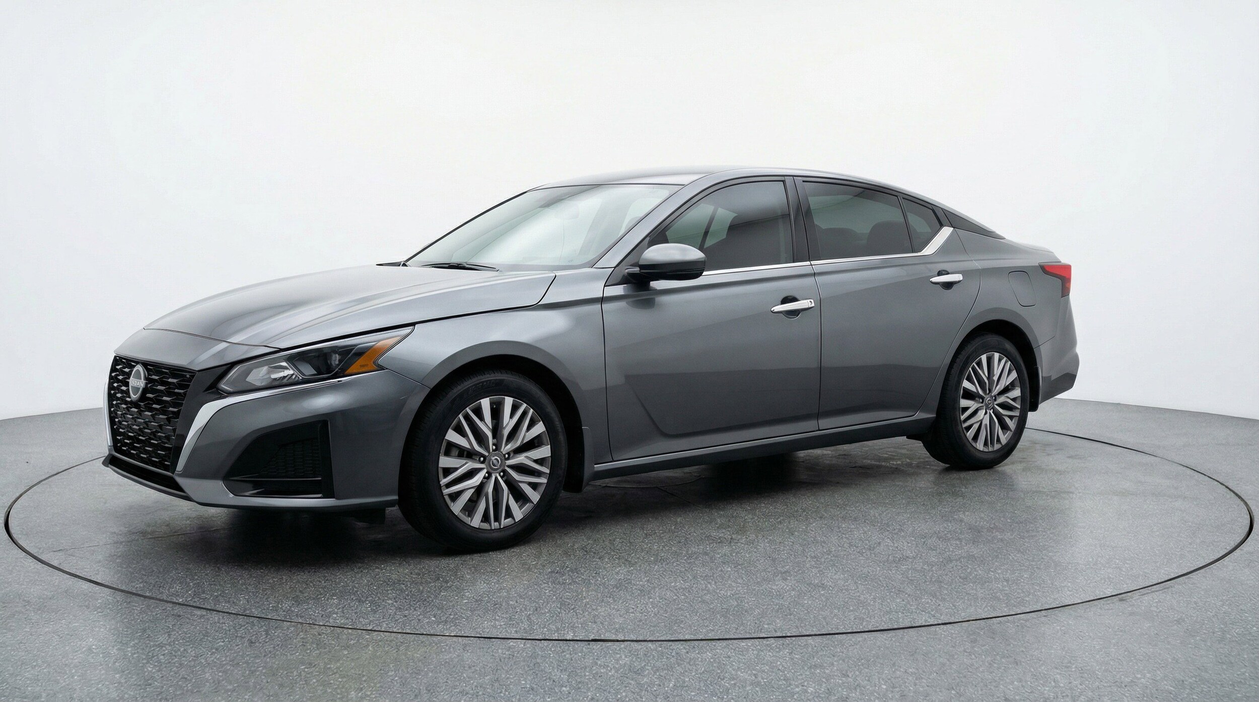 Thumbnail: 2025 Nissan Altima - 3