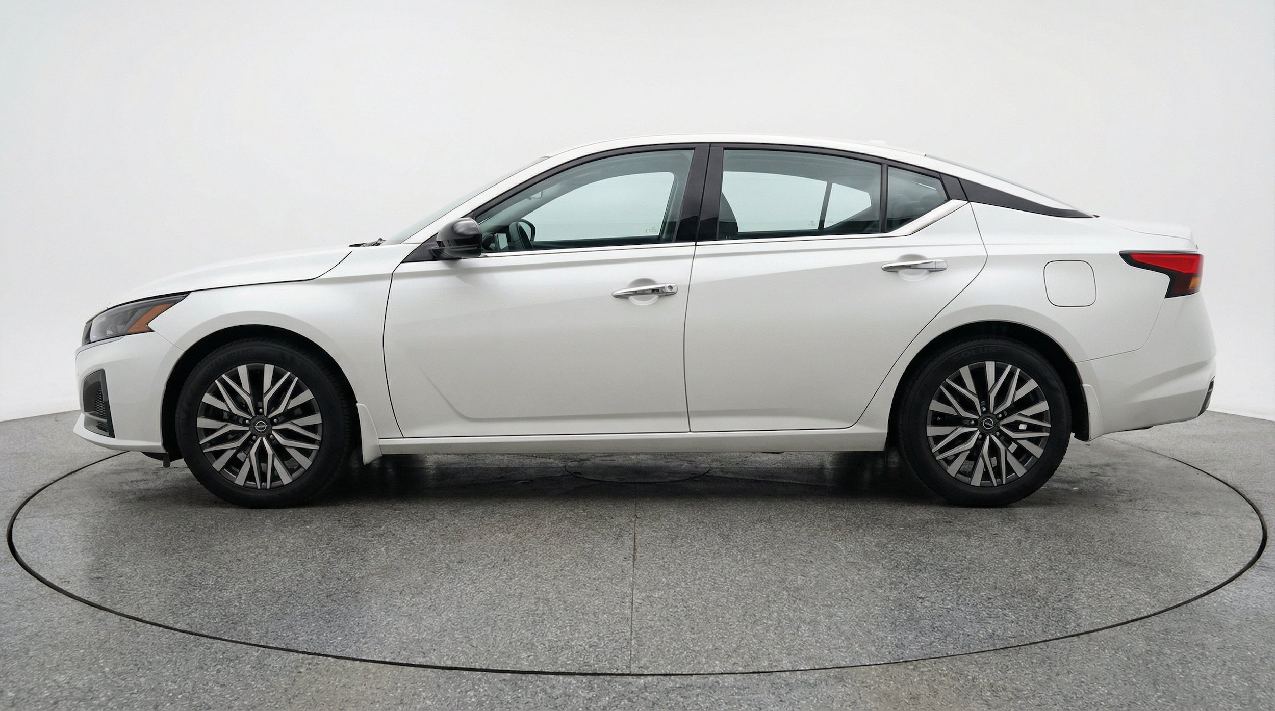 Thumbnail: 2025 Nissan Altima - 5