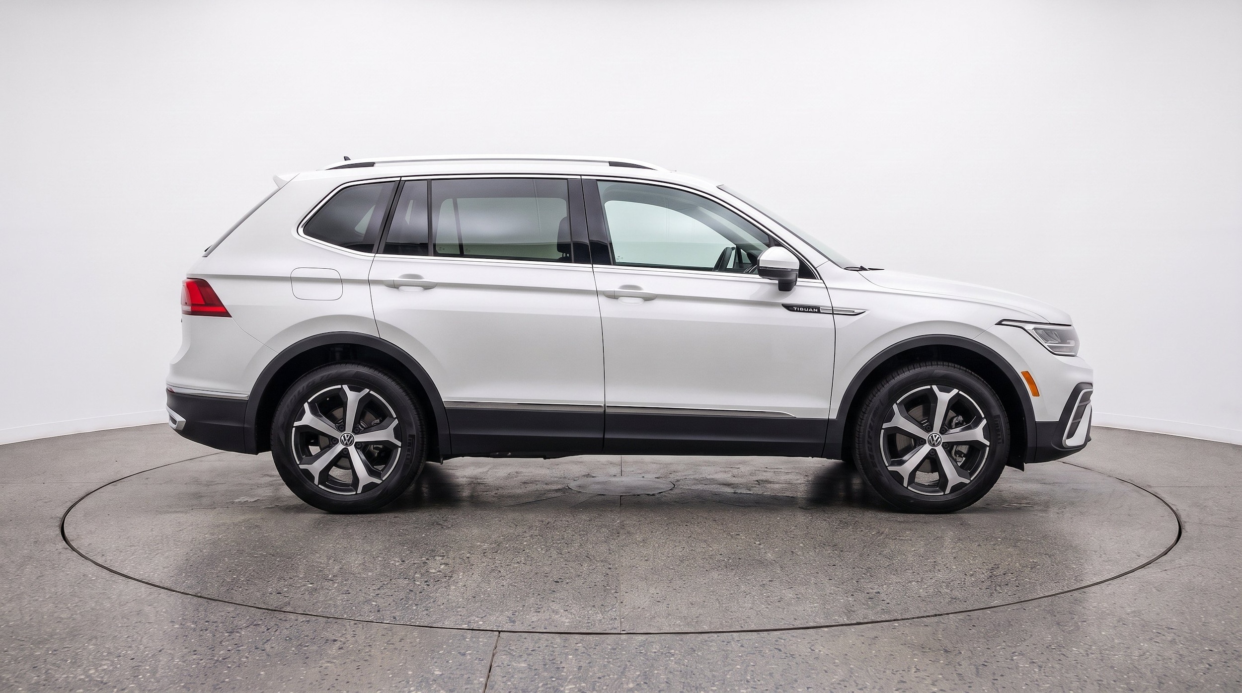 Thumbnail: 2026 Volkswagen Tiguan - 11
