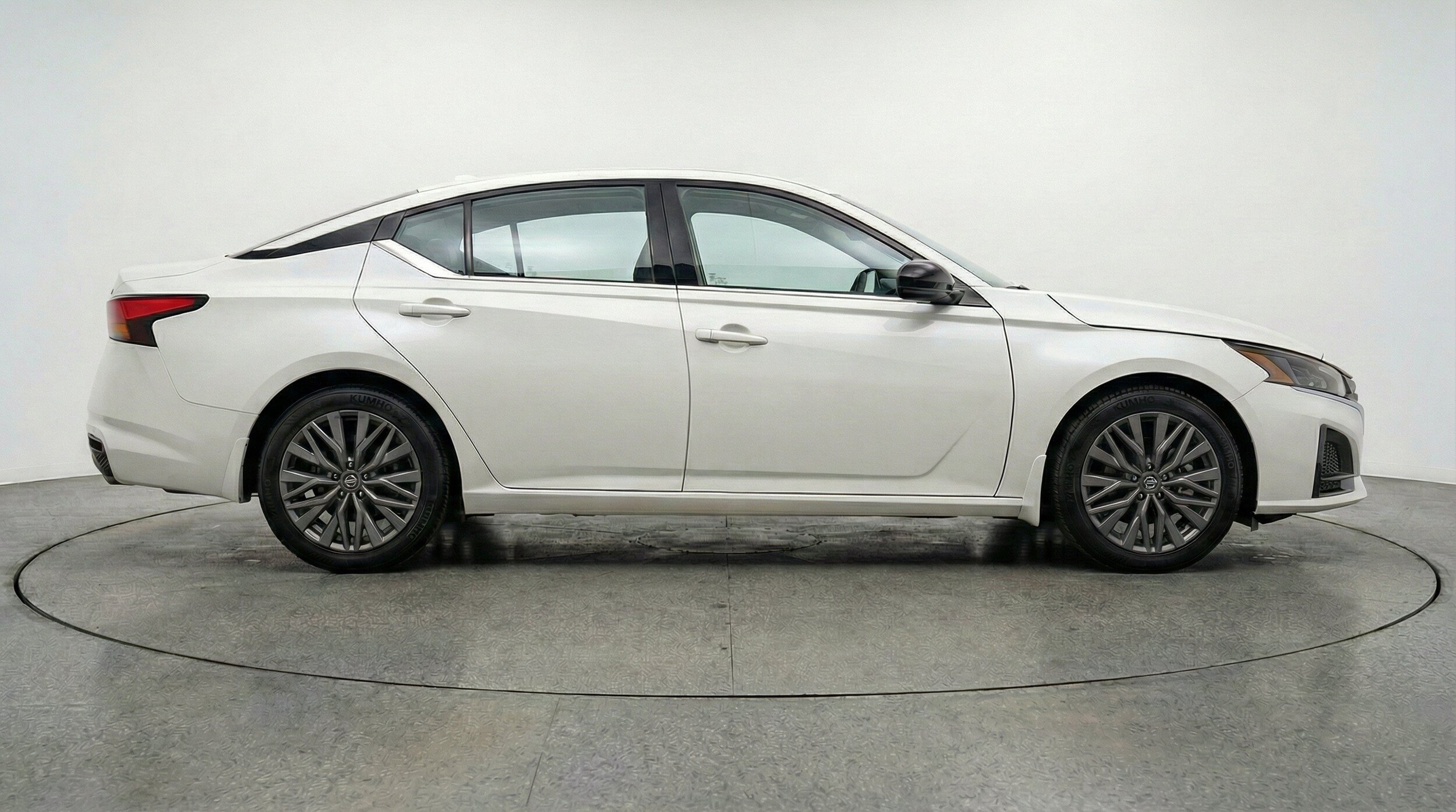 Thumbnail: 2025 Nissan Altima - 11