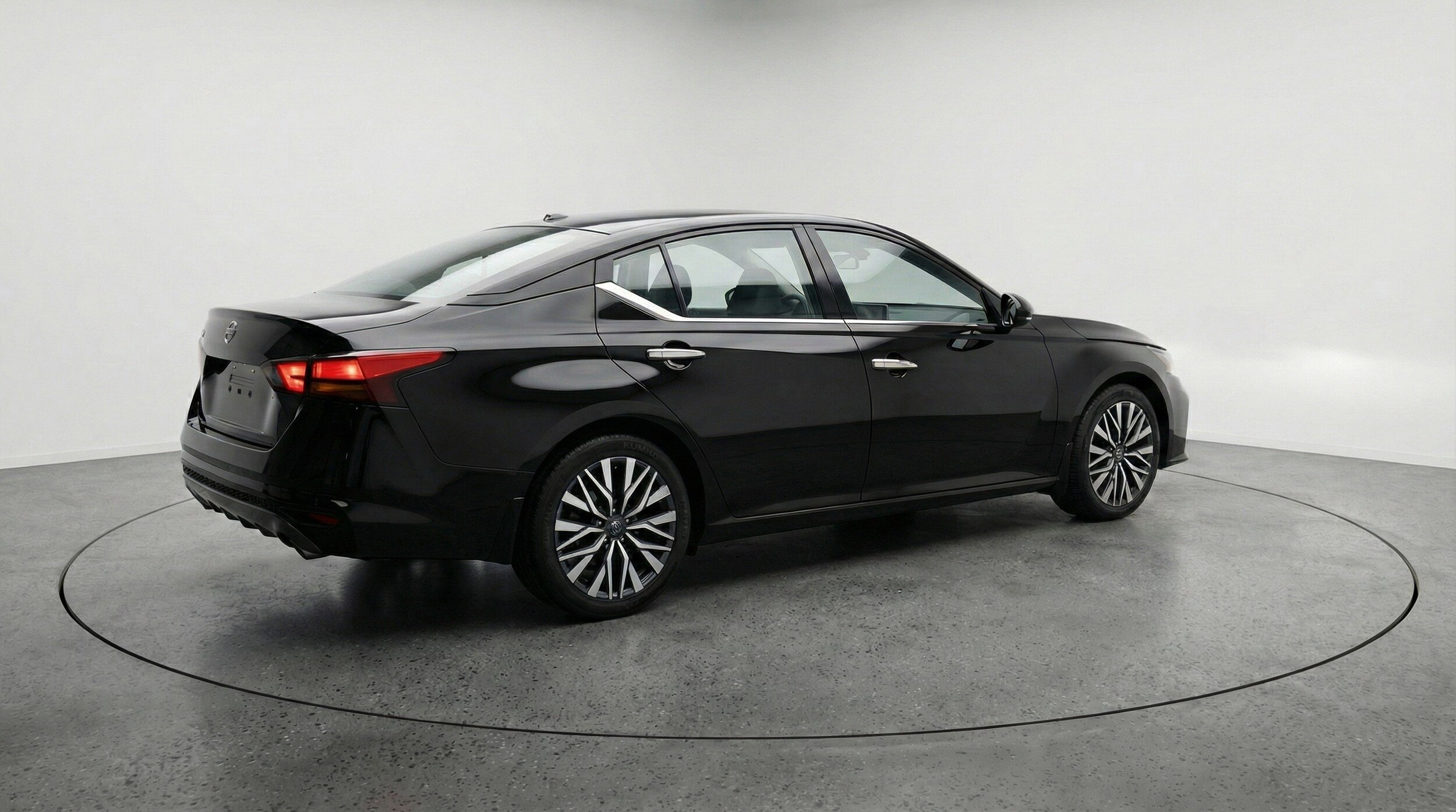 Thumbnail: 2025 Nissan Altima - 9