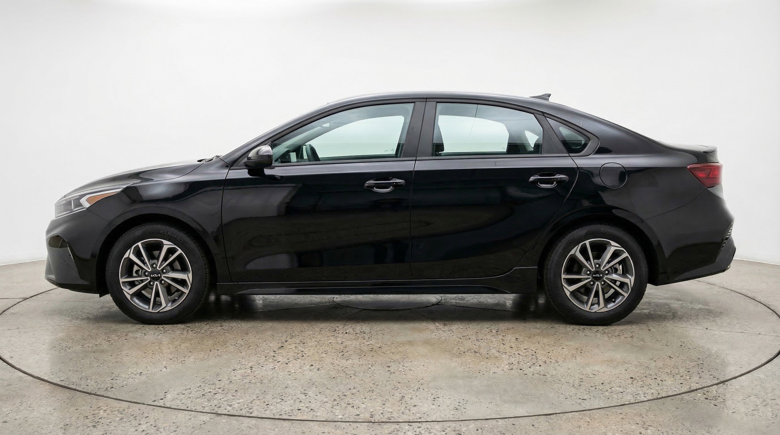 Thumbnail: 2024 Kia Forte - 5