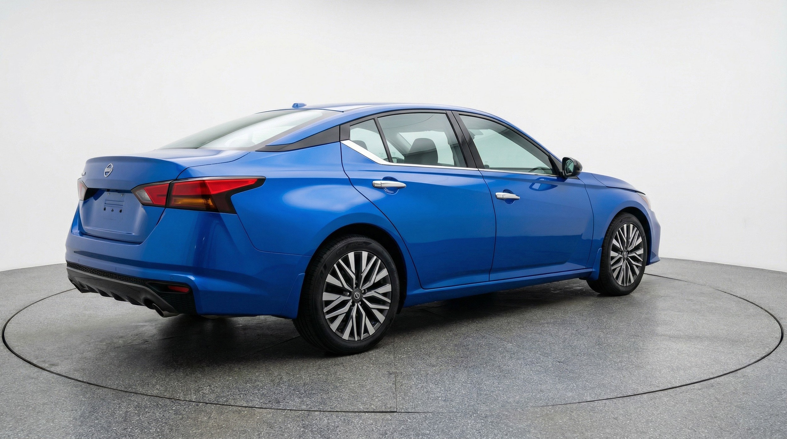 Thumbnail: 2025 Nissan Altima - 9