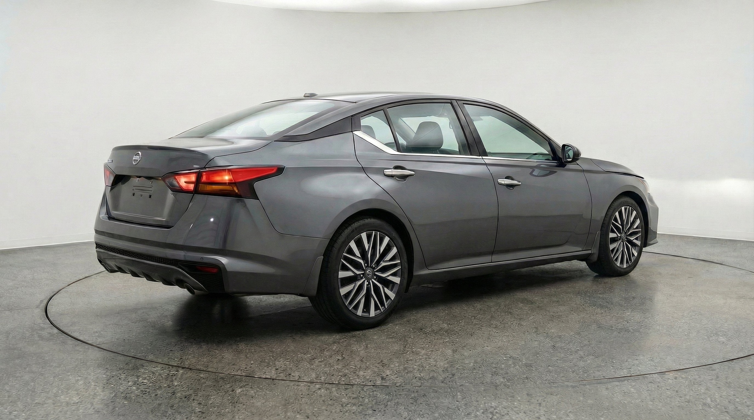 Thumbnail: 2025 Nissan Altima - 9