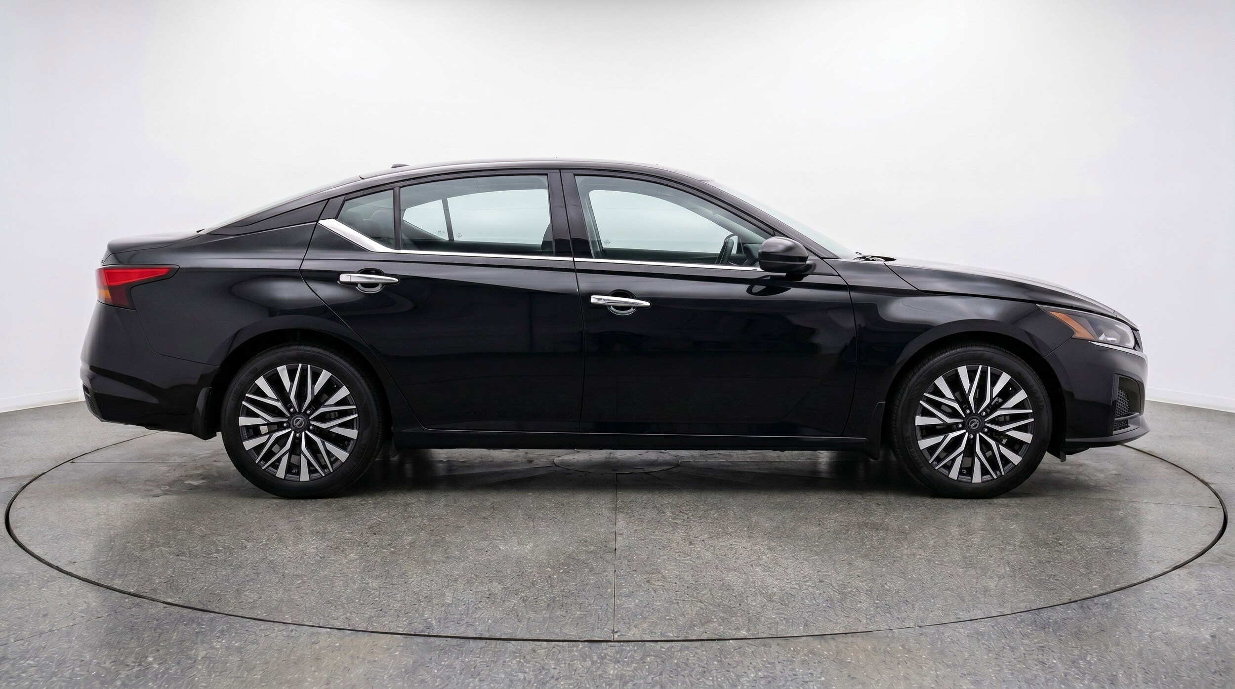 Thumbnail: 2025 Nissan Altima - 11