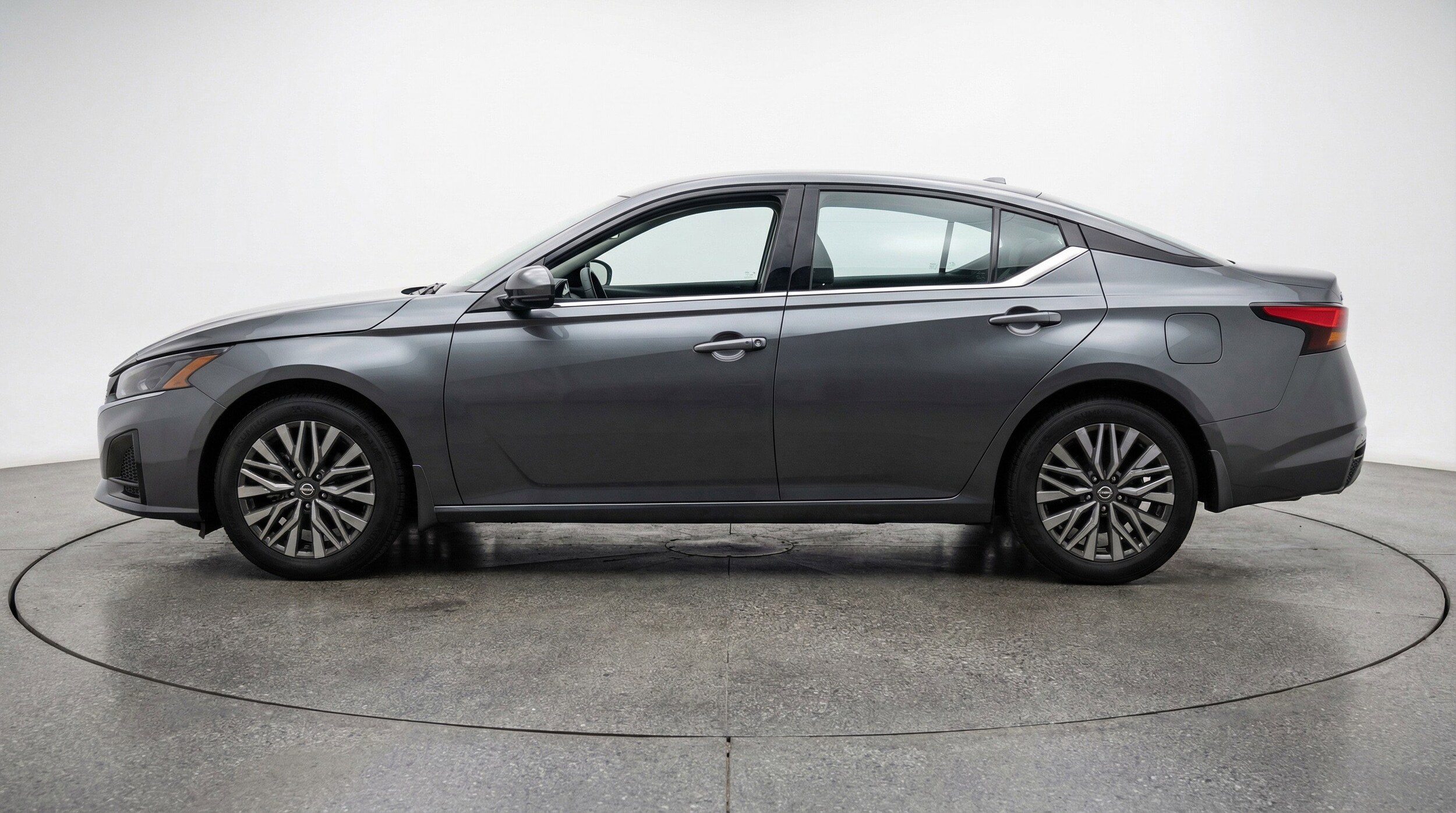 Thumbnail: 2025 Nissan Altima - 5