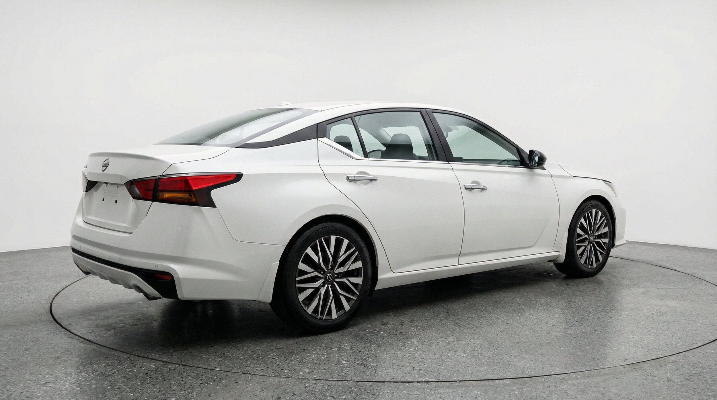 Thumbnail: 2025 Nissan Altima - 9