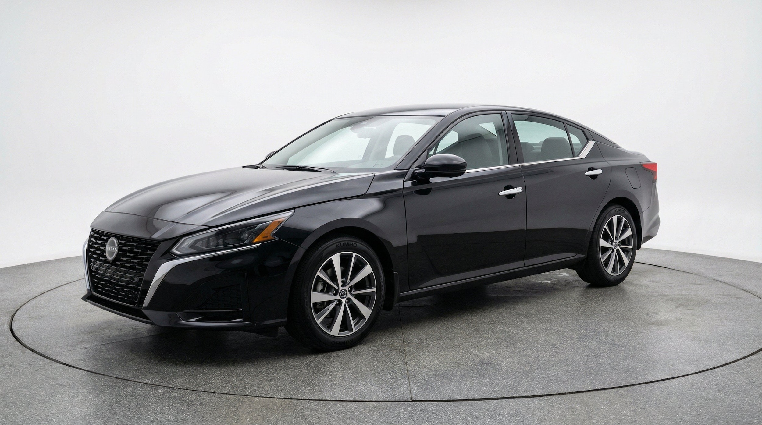 Thumbnail: 2025 Nissan Altima - 3