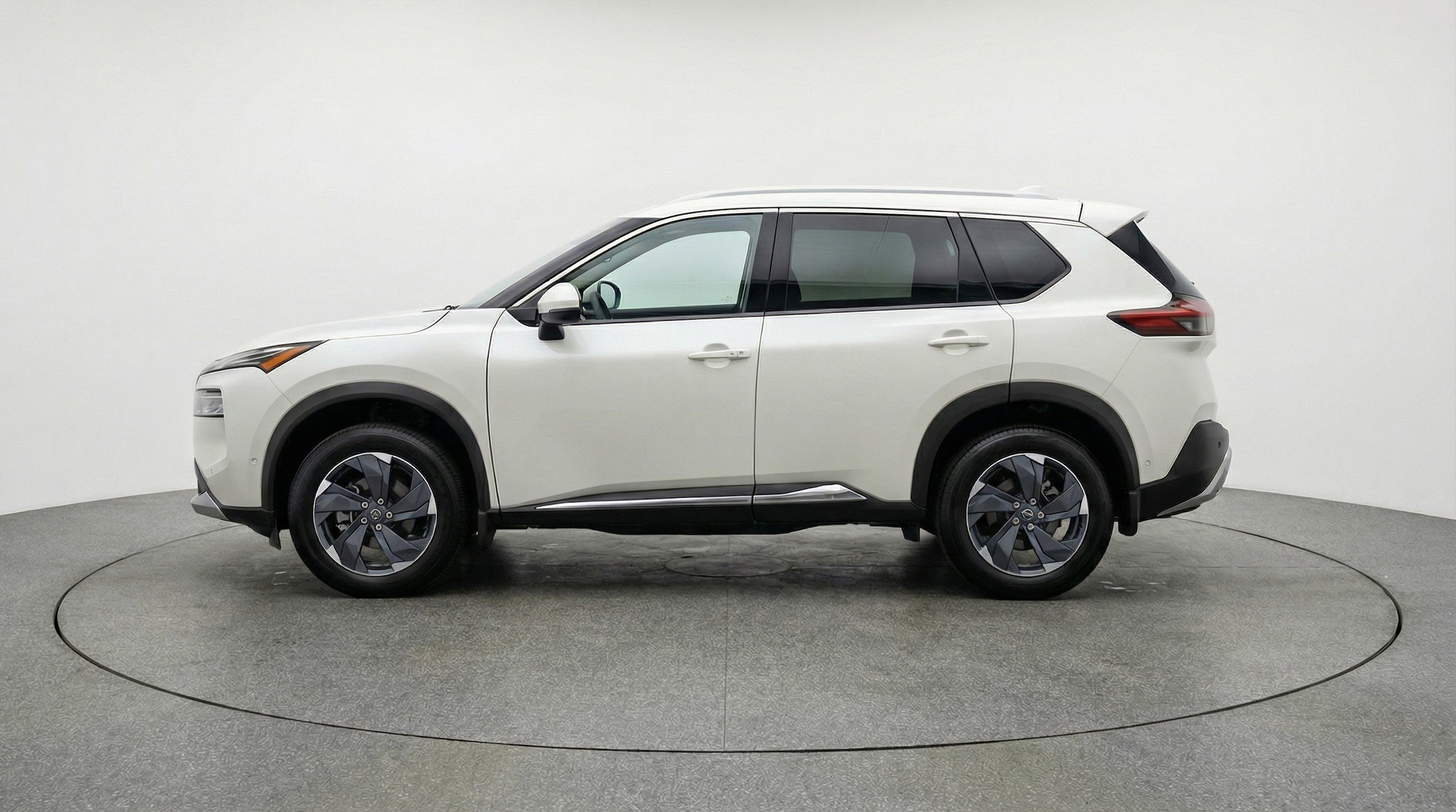 Thumbnail: 2025 Nissan Rogue - 5
