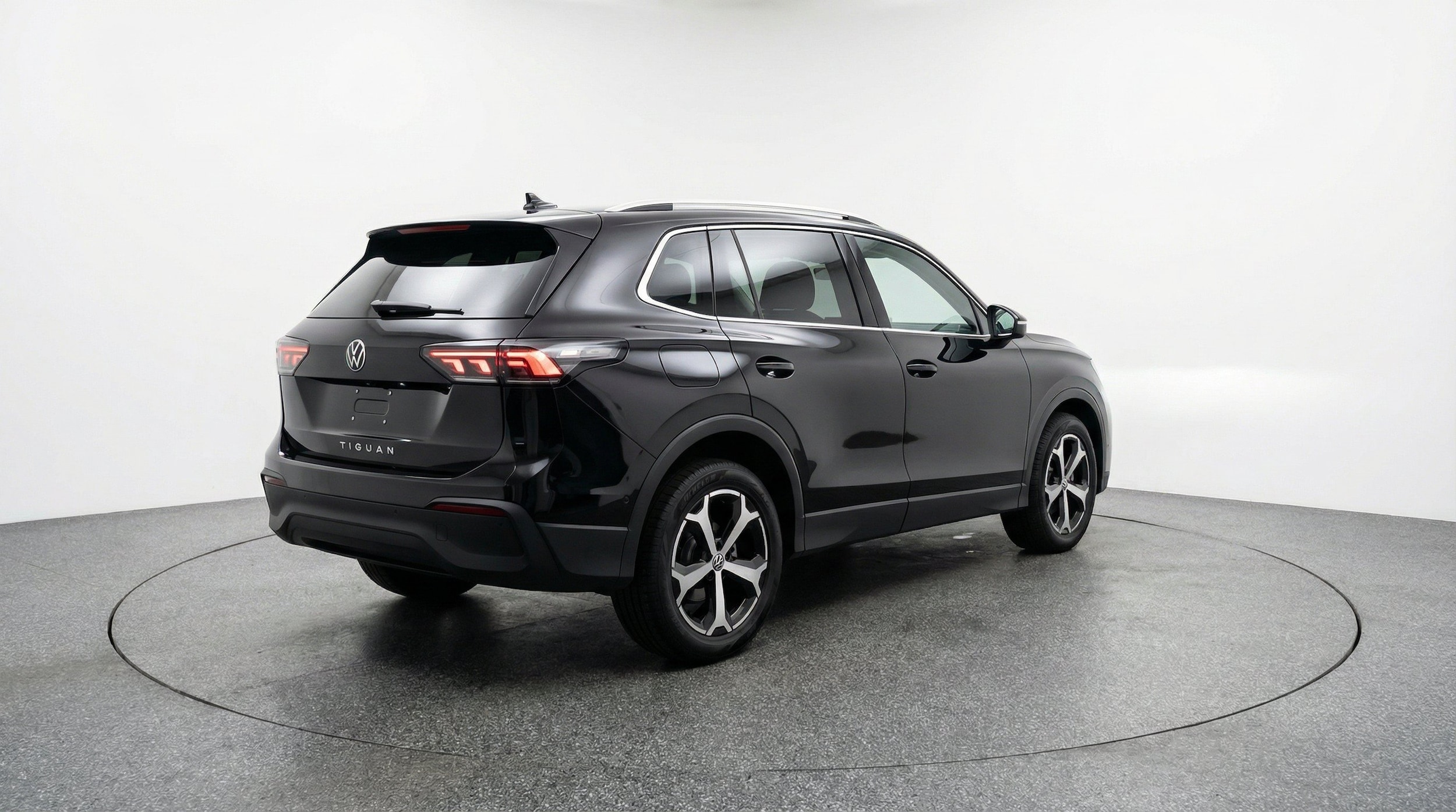 Thumbnail: 2026 Volkswagen Tiguan - 9