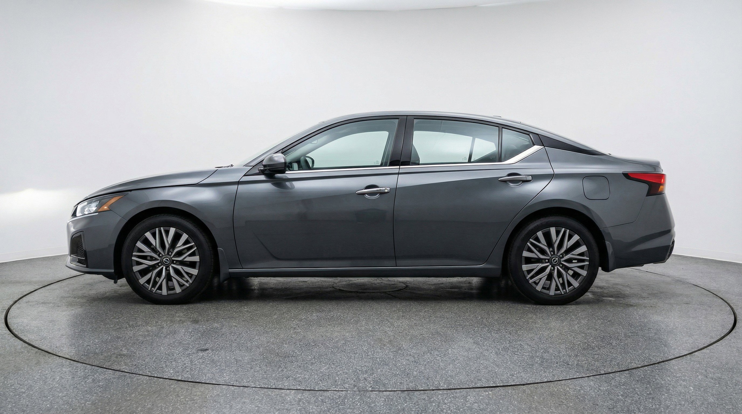 Thumbnail: 2025 Nissan Altima - 5
