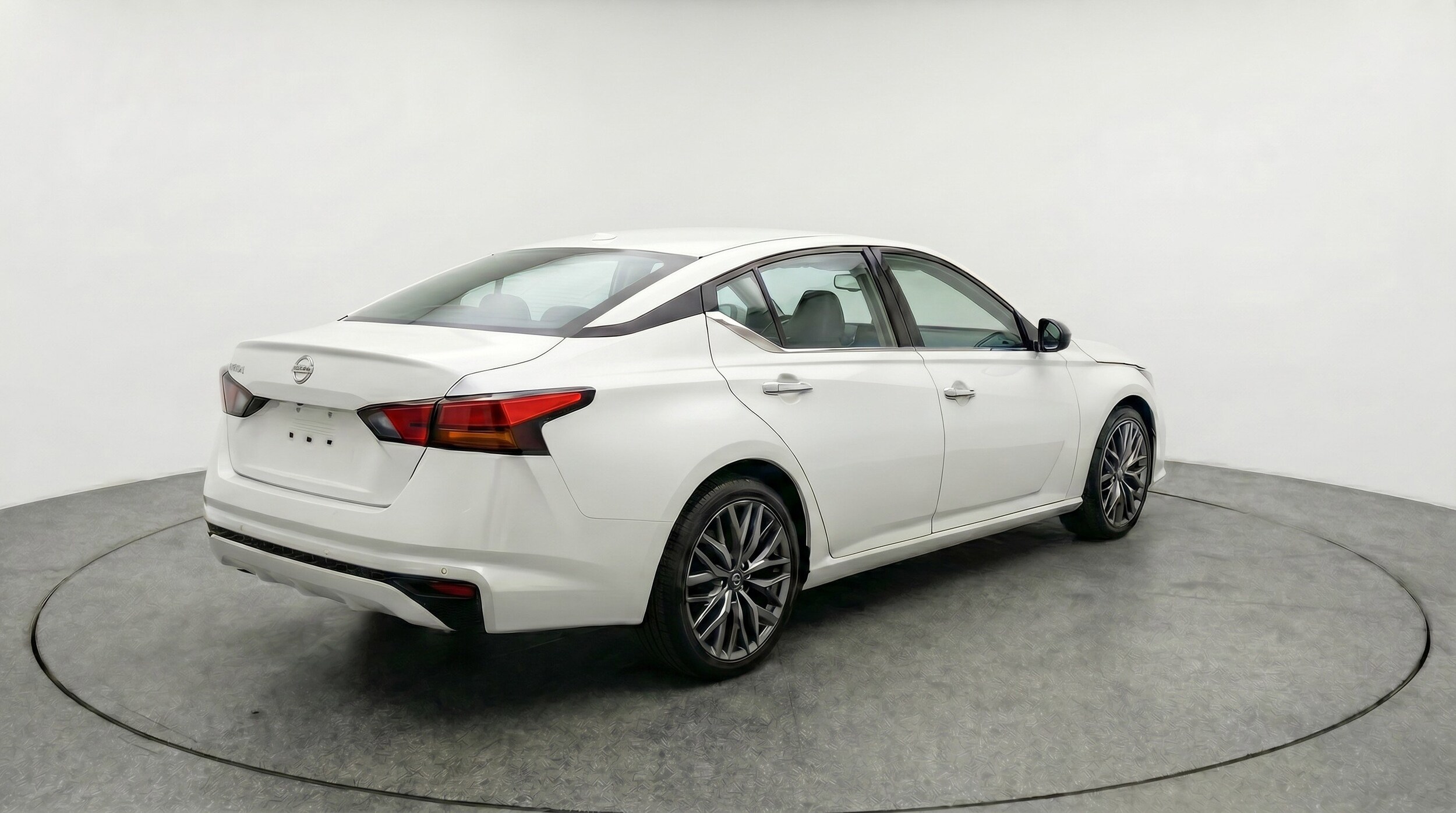 Thumbnail: 2025 Nissan Altima - 9