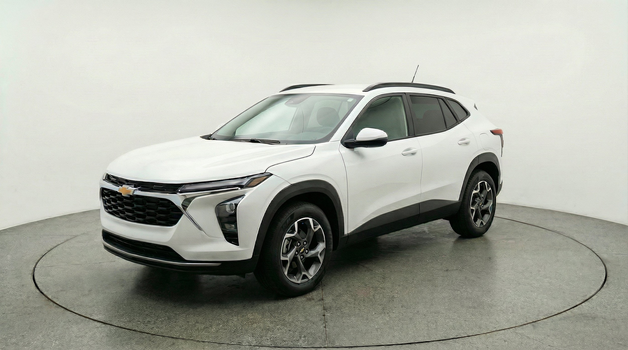 Thumbnail: 2025 Chevrolet Trax - 3
