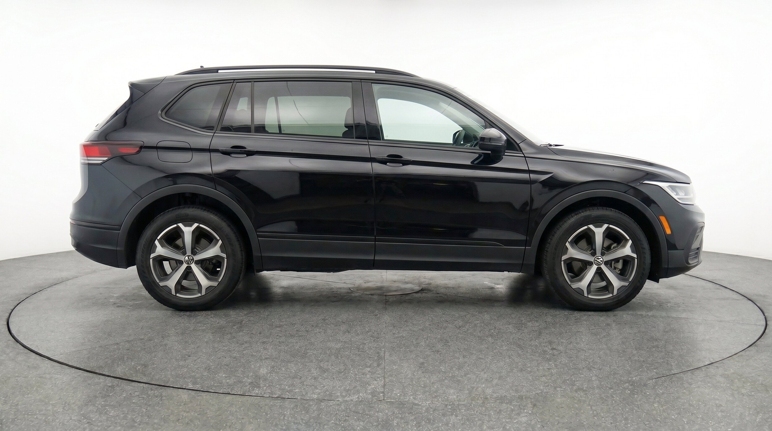 Thumbnail: 2026 Volkswagen Tiguan - 11