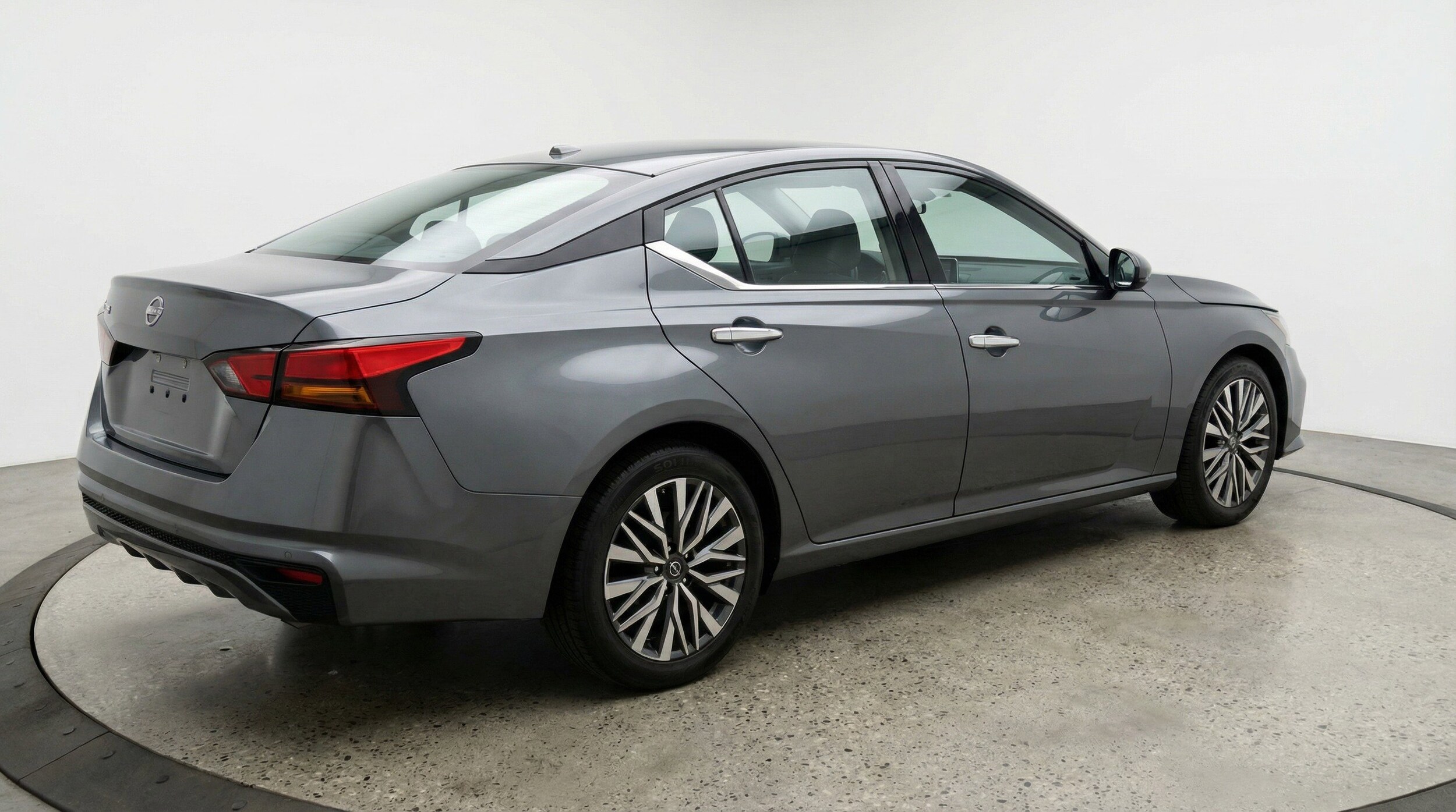 Thumbnail: 2025 Nissan Altima - 9