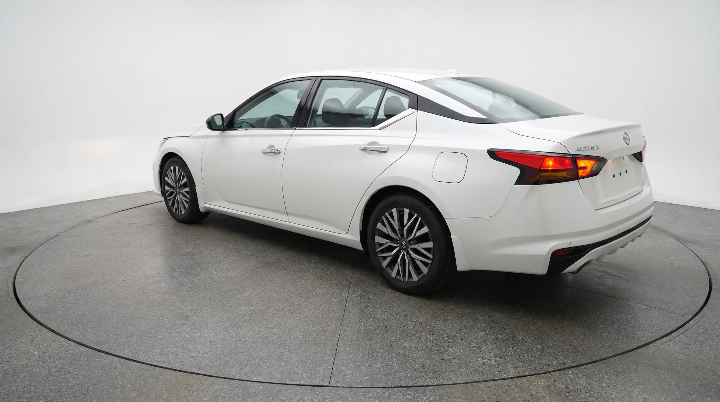 Thumbnail: 2025 Nissan Altima - 5