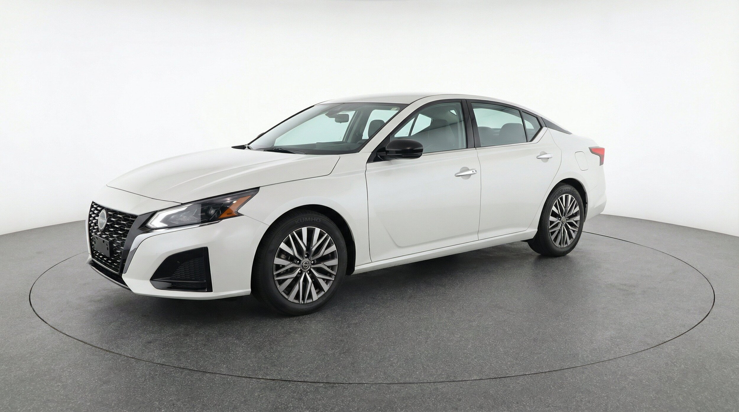 Thumbnail: 2025 Nissan Altima - 3