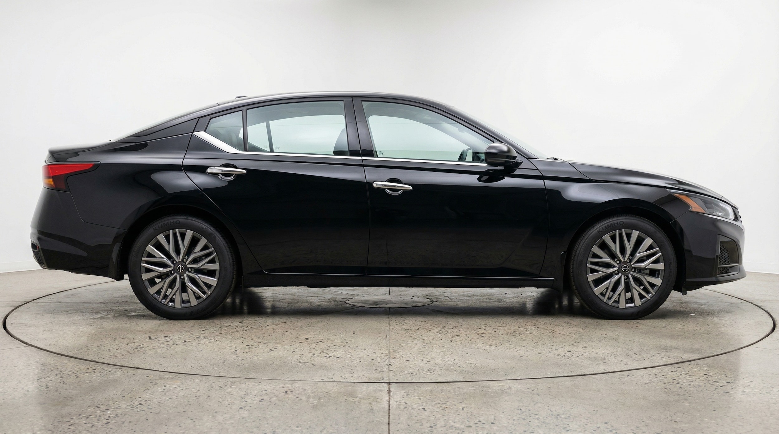 Thumbnail: 2025 Nissan Altima - 8