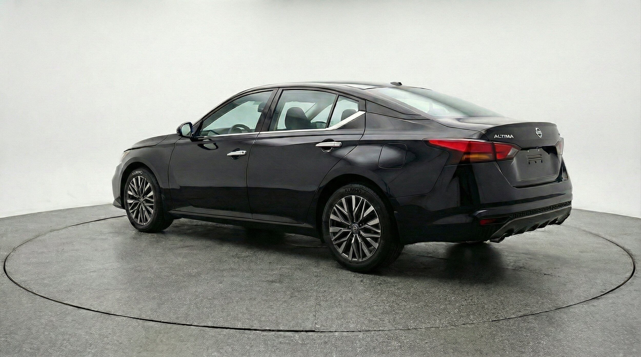 Thumbnail: 2025 Nissan Altima - 6