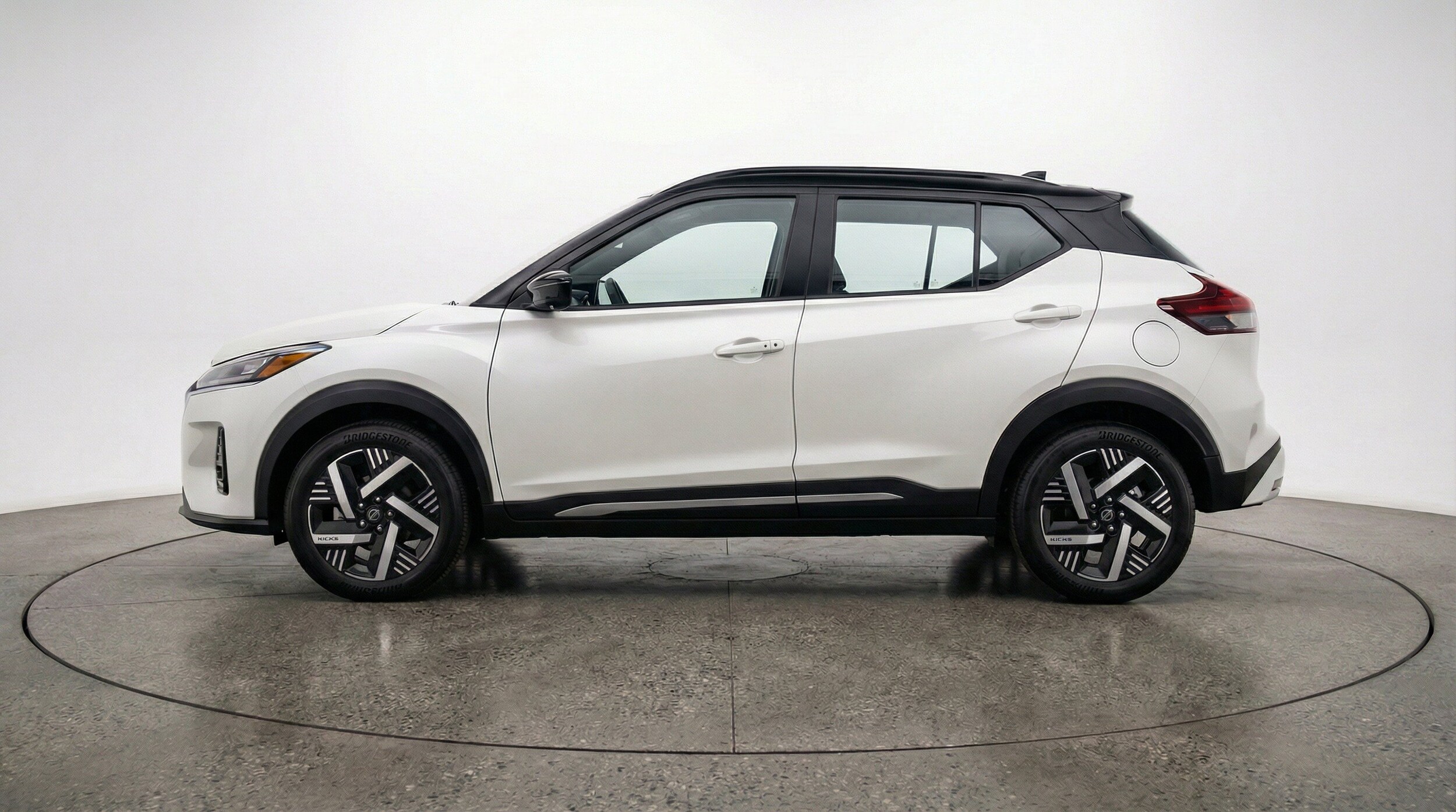Thumbnail: 2026 Nissan Kicks - 5
