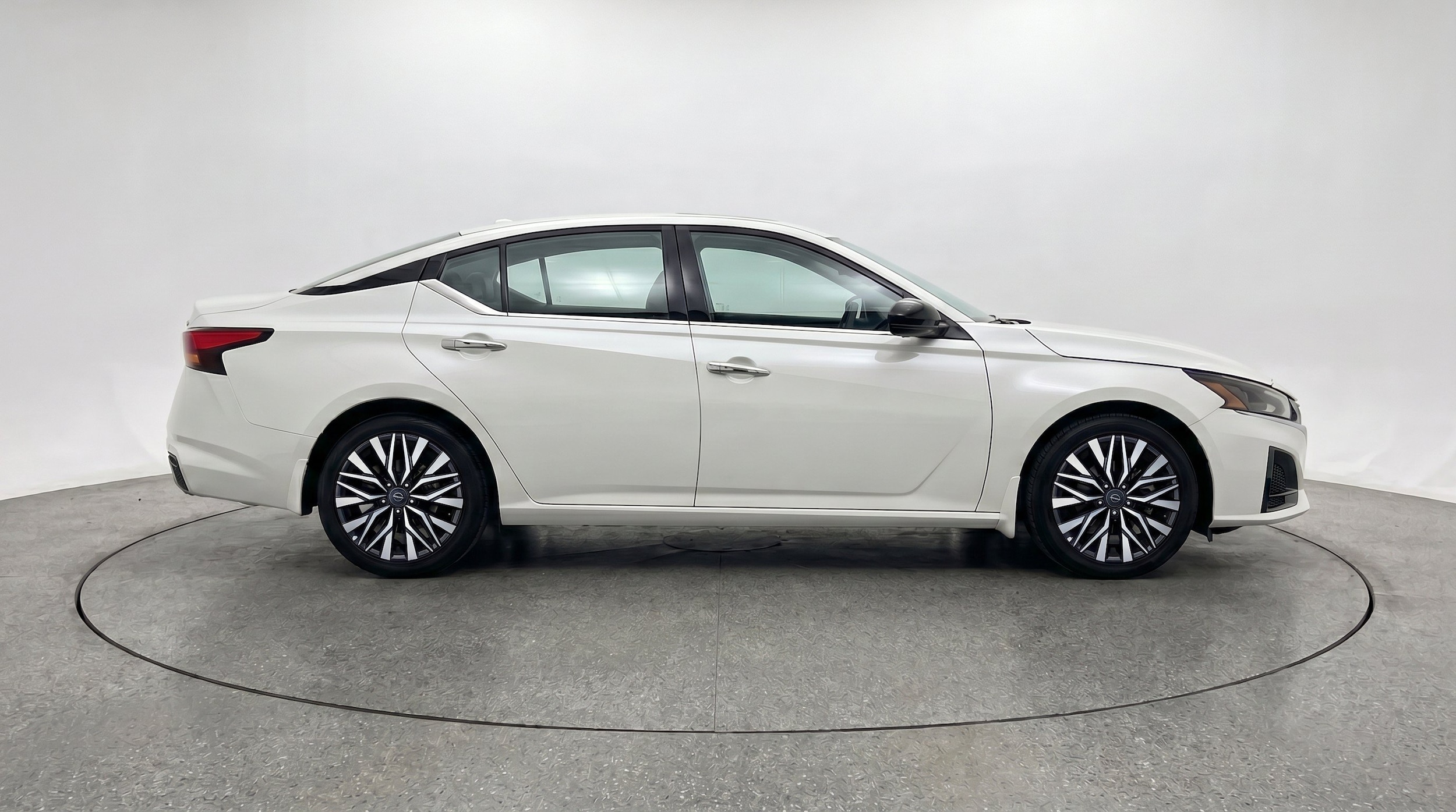 Thumbnail: 2025 Nissan Altima - 11