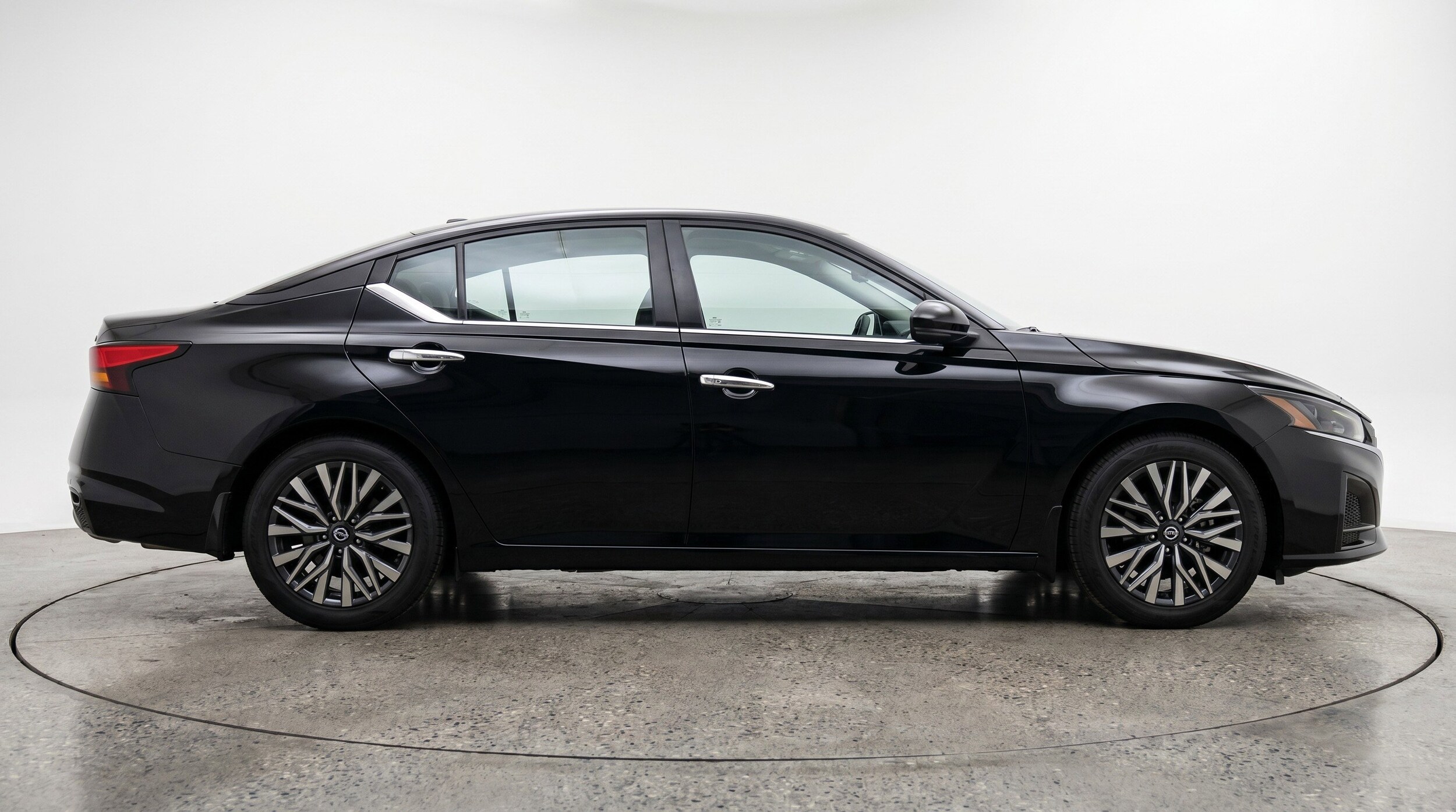Thumbnail: 2025 Nissan Altima - 11
