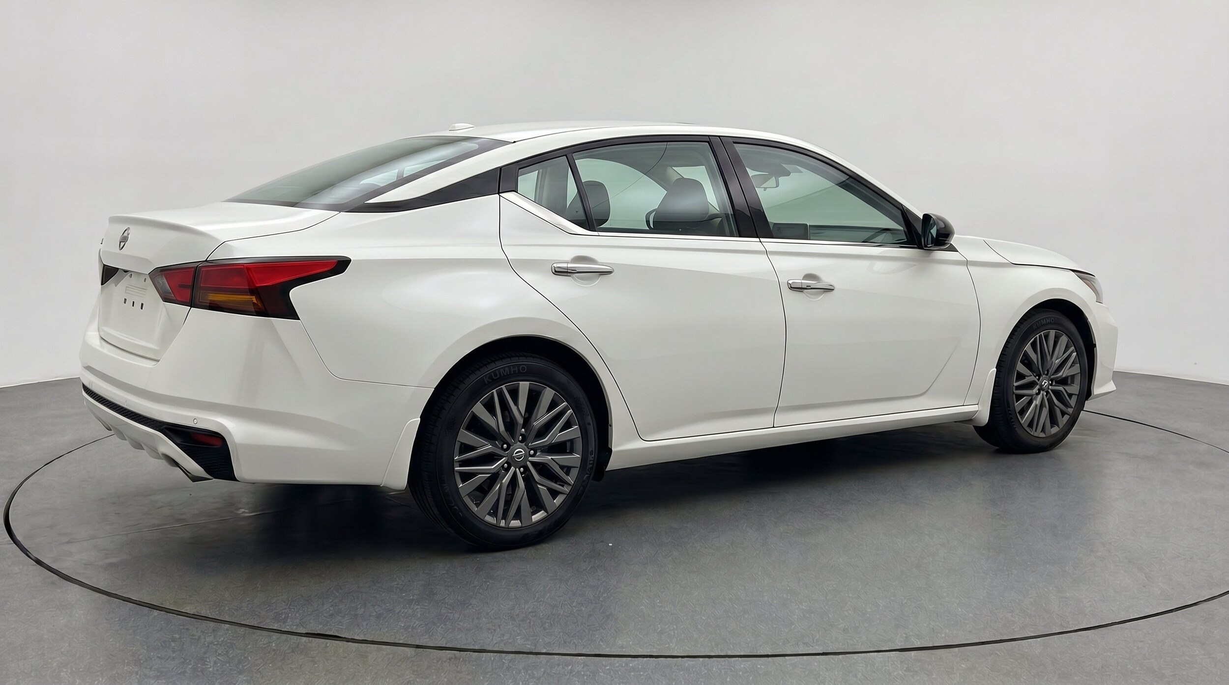 Thumbnail: 2025 Nissan Altima - 9