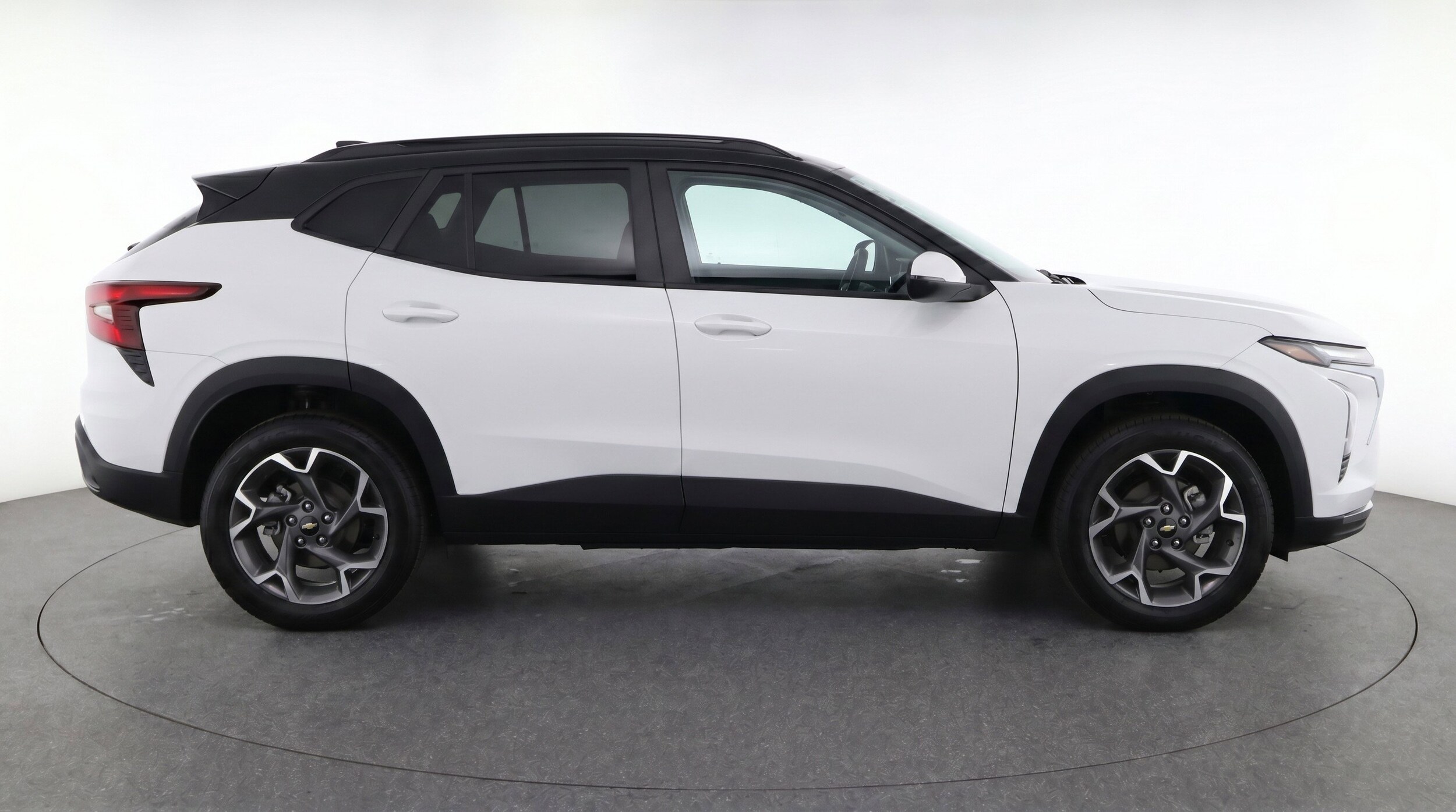 Thumbnail: 2025 Chevrolet Trax - 11