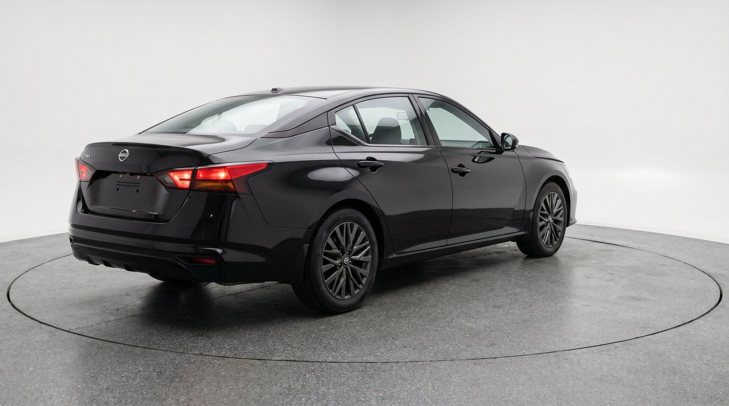 Thumbnail: 2025 Nissan Altima - 9