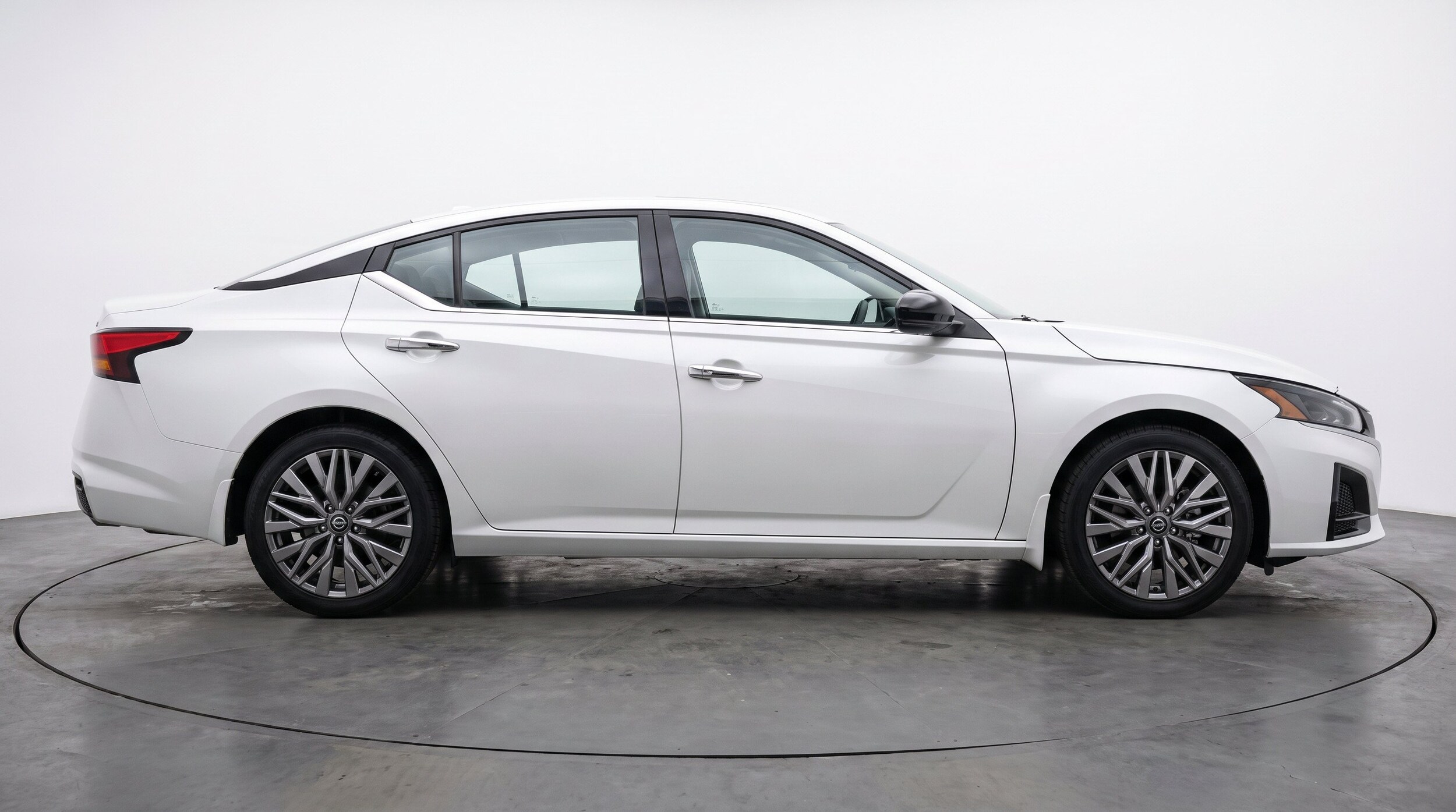 Thumbnail: 2025 Nissan Altima - 10