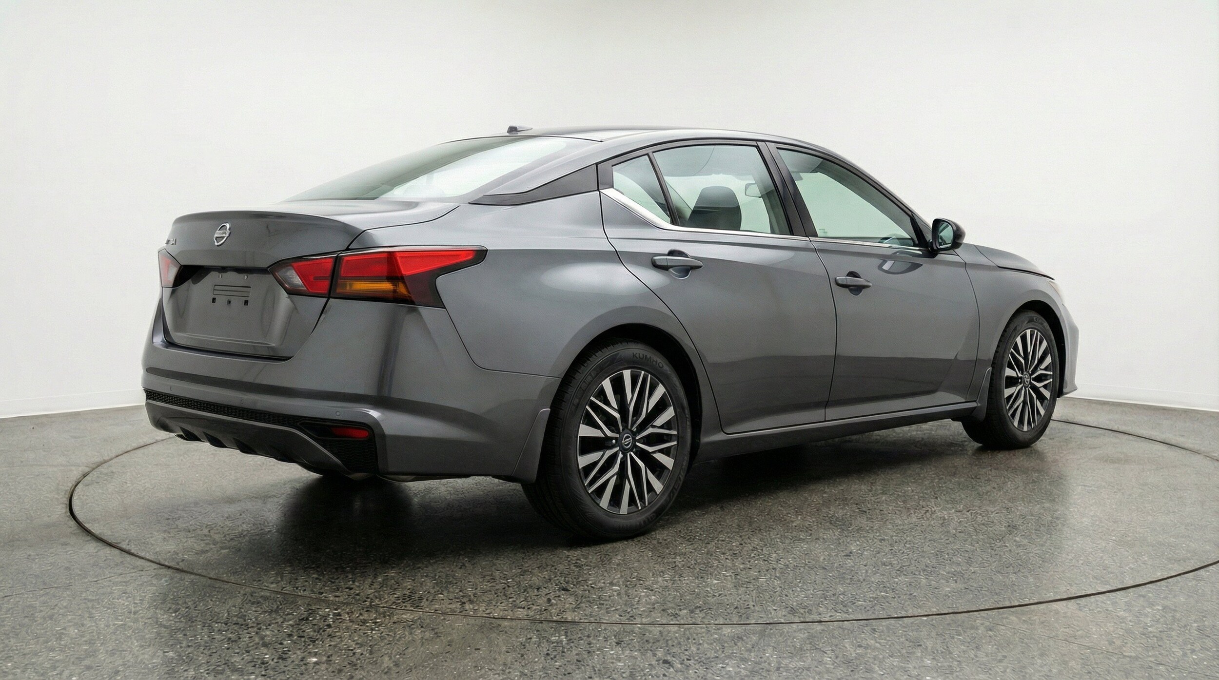 Thumbnail: 2025 Nissan Altima - 9