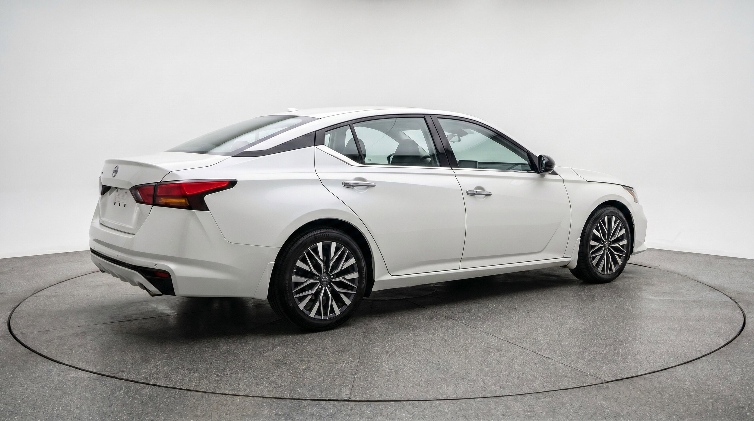 Thumbnail: 2025 Nissan Altima - 9