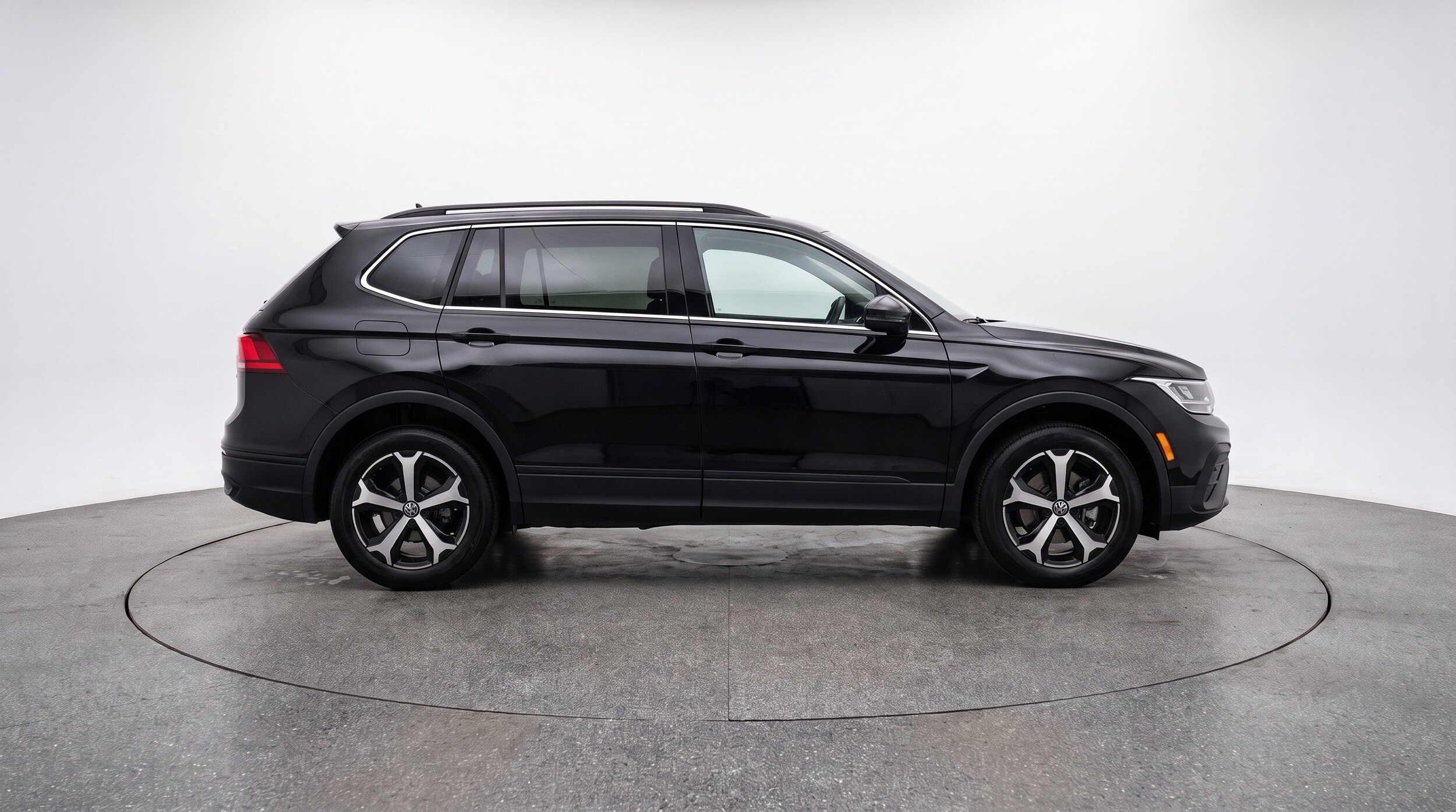 Thumbnail: 2026 Volkswagen Tiguan - 11