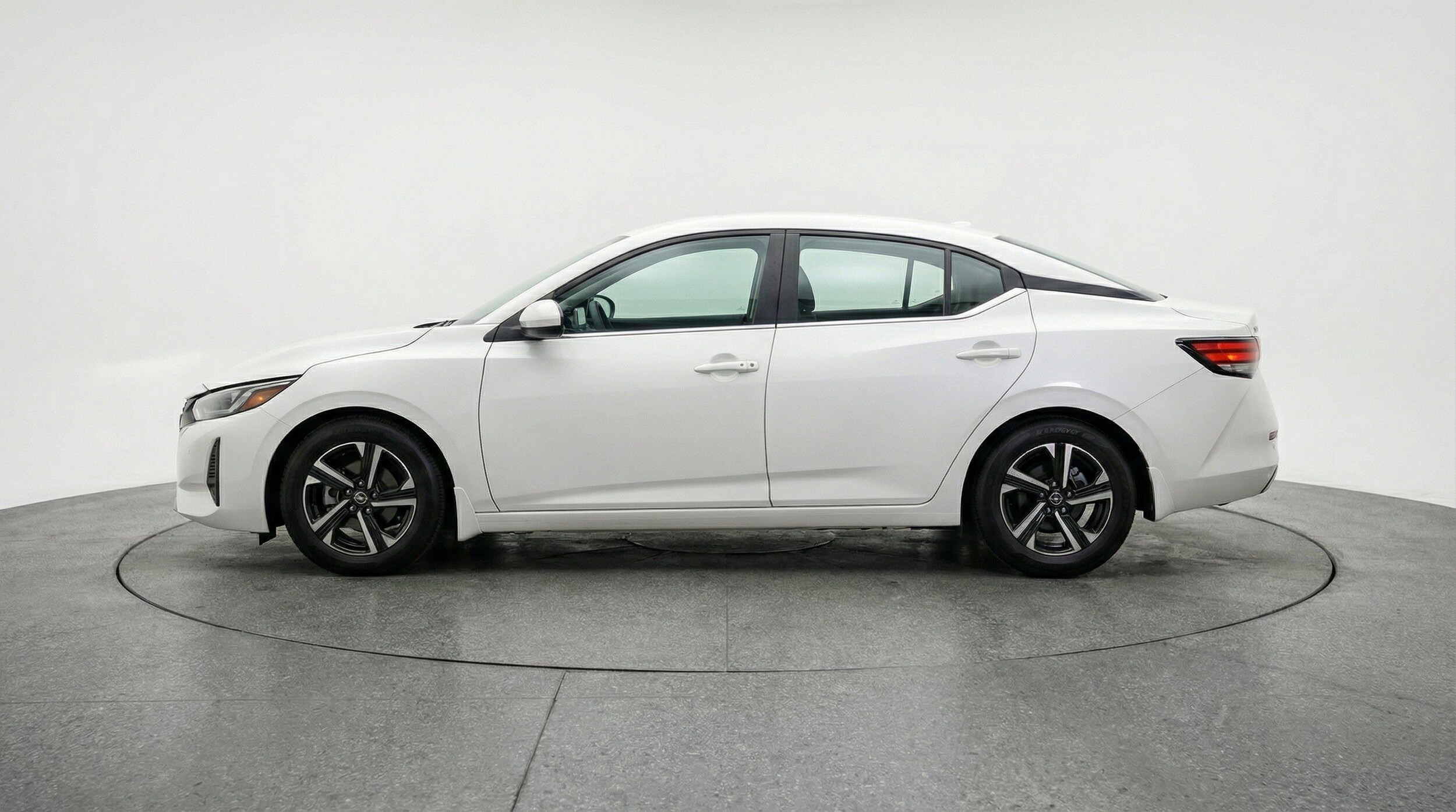Thumbnail: 2025 Nissan Sentra - 5