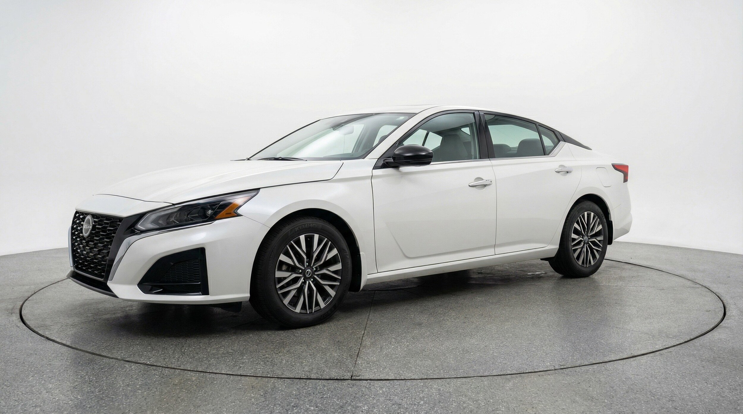 Thumbnail: 2025 Nissan Altima - 3