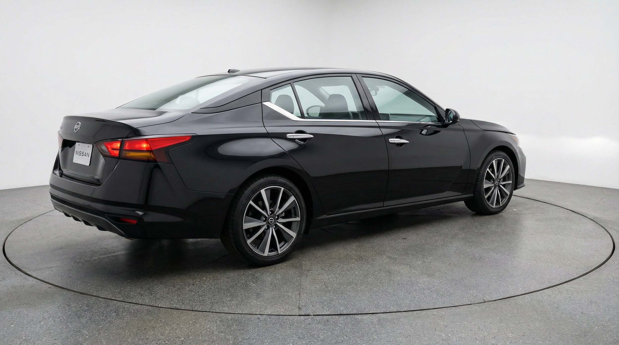 Thumbnail: 2025 Nissan Altima - 9