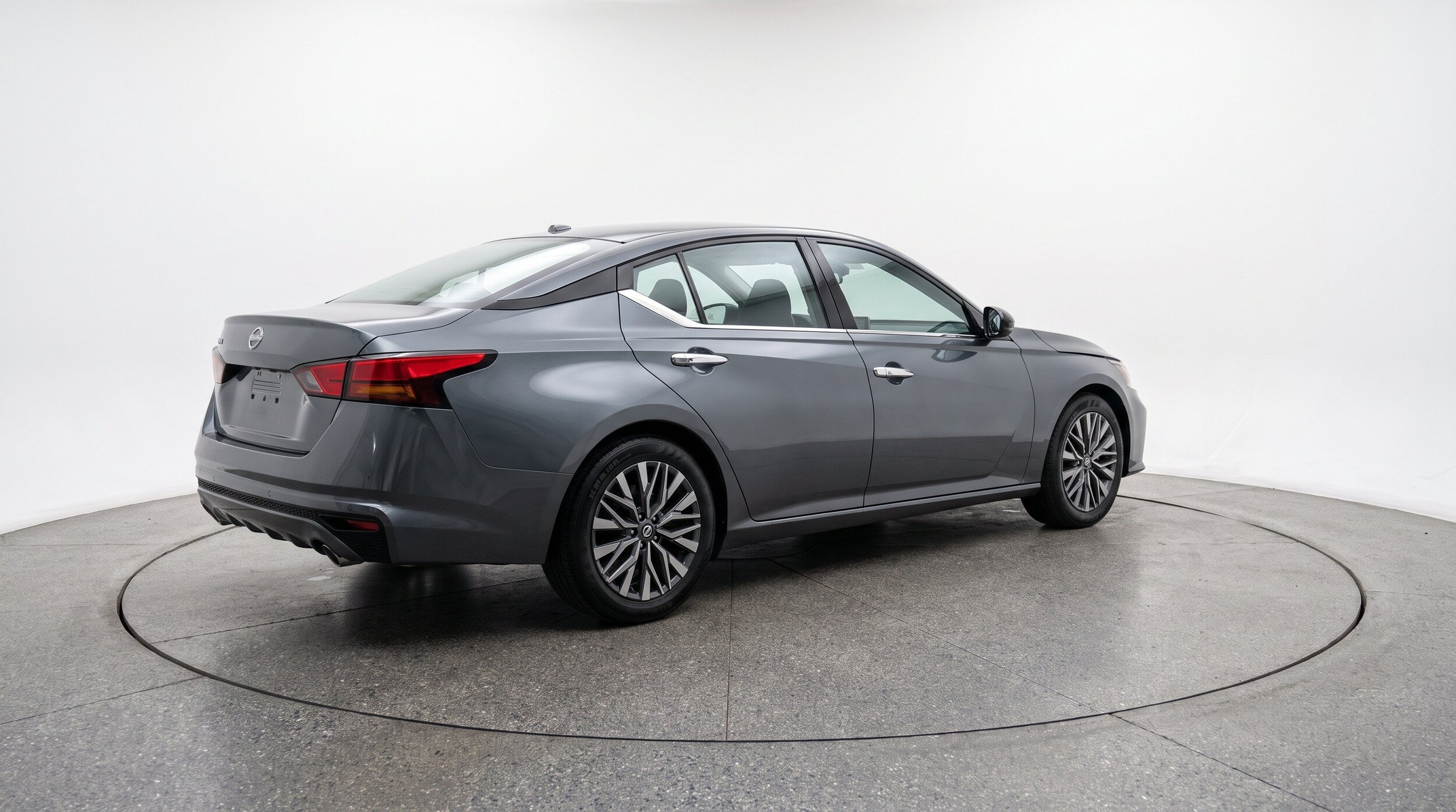 Thumbnail: 2025 Nissan Altima - 9
