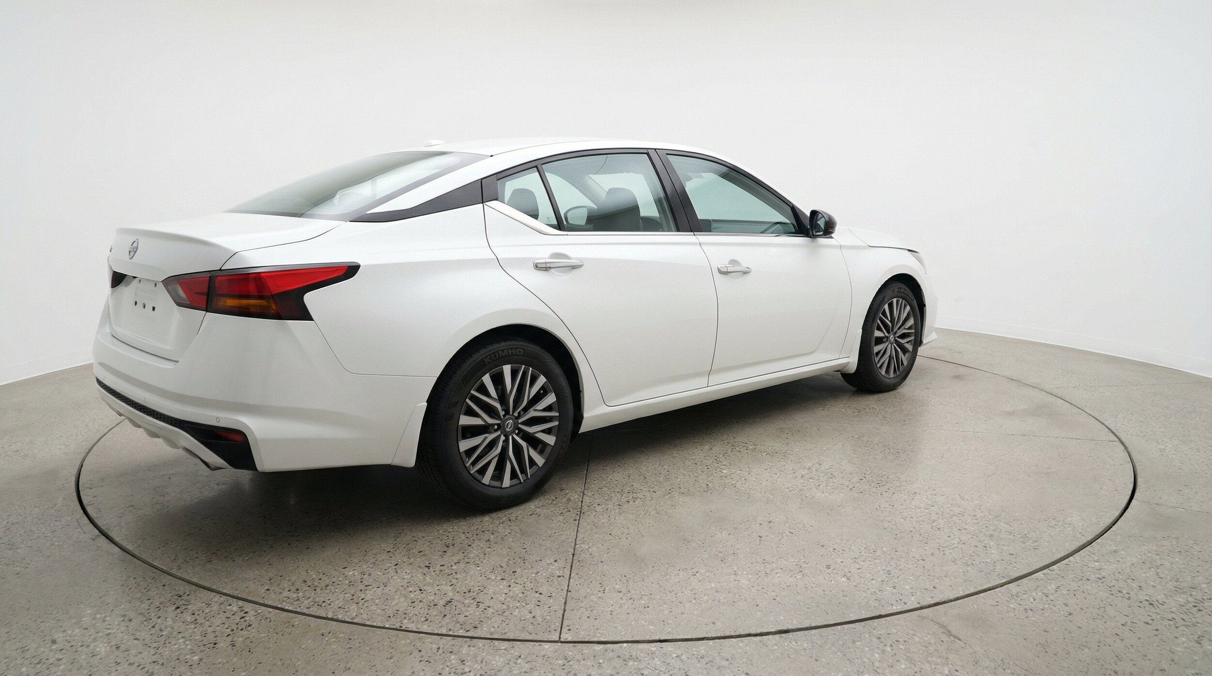 Thumbnail: 2025 Nissan Altima - 9