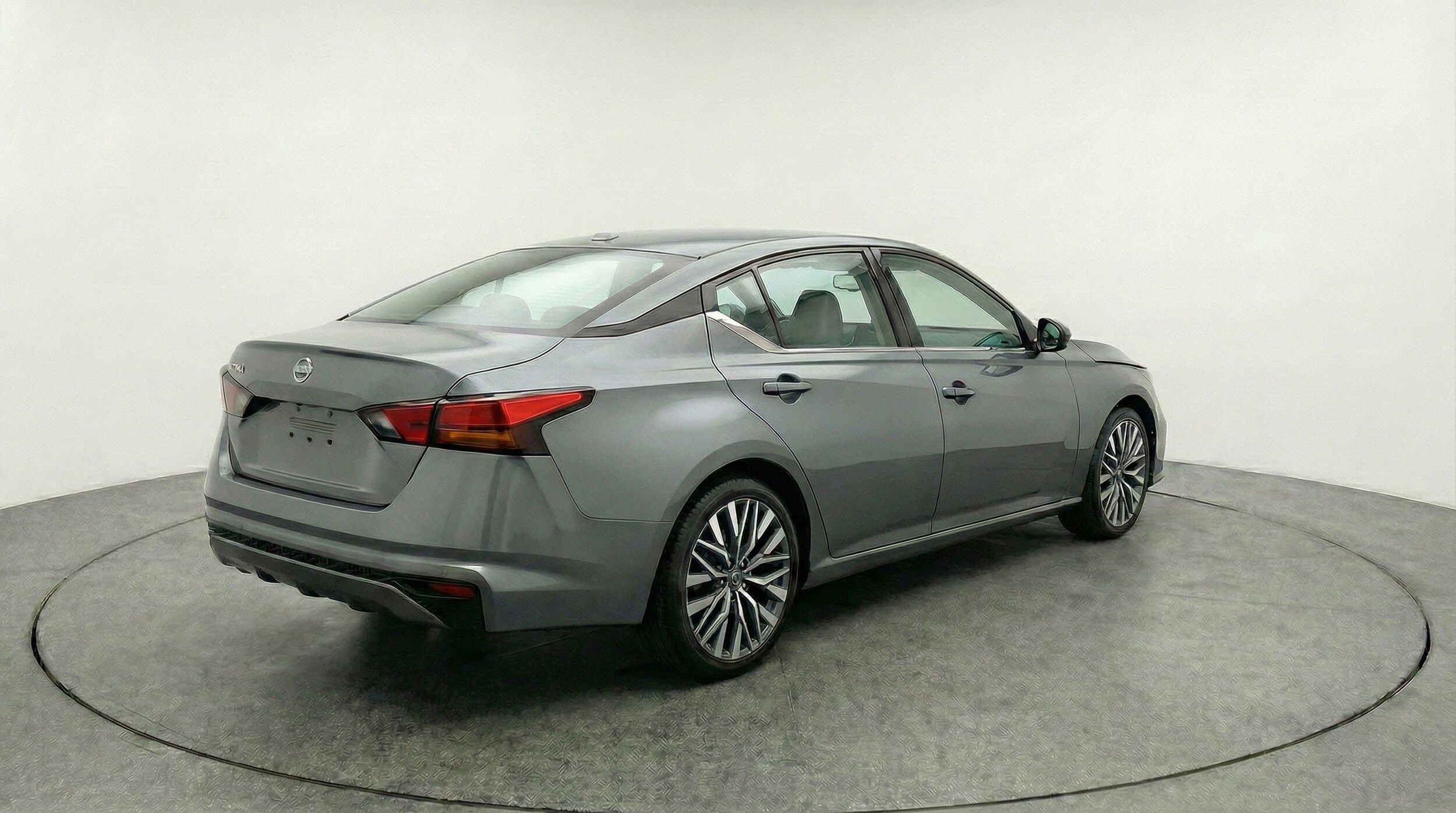 Thumbnail: 2025 Nissan Altima - 9