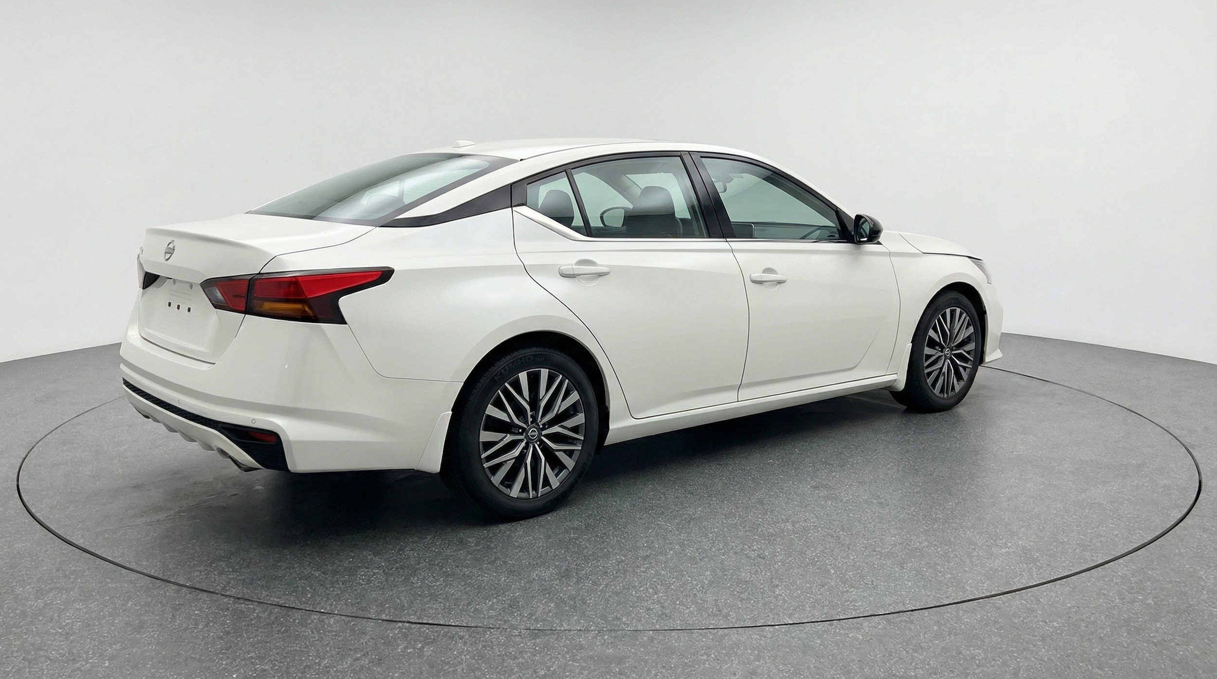 Thumbnail: 2025 Nissan Altima - 9