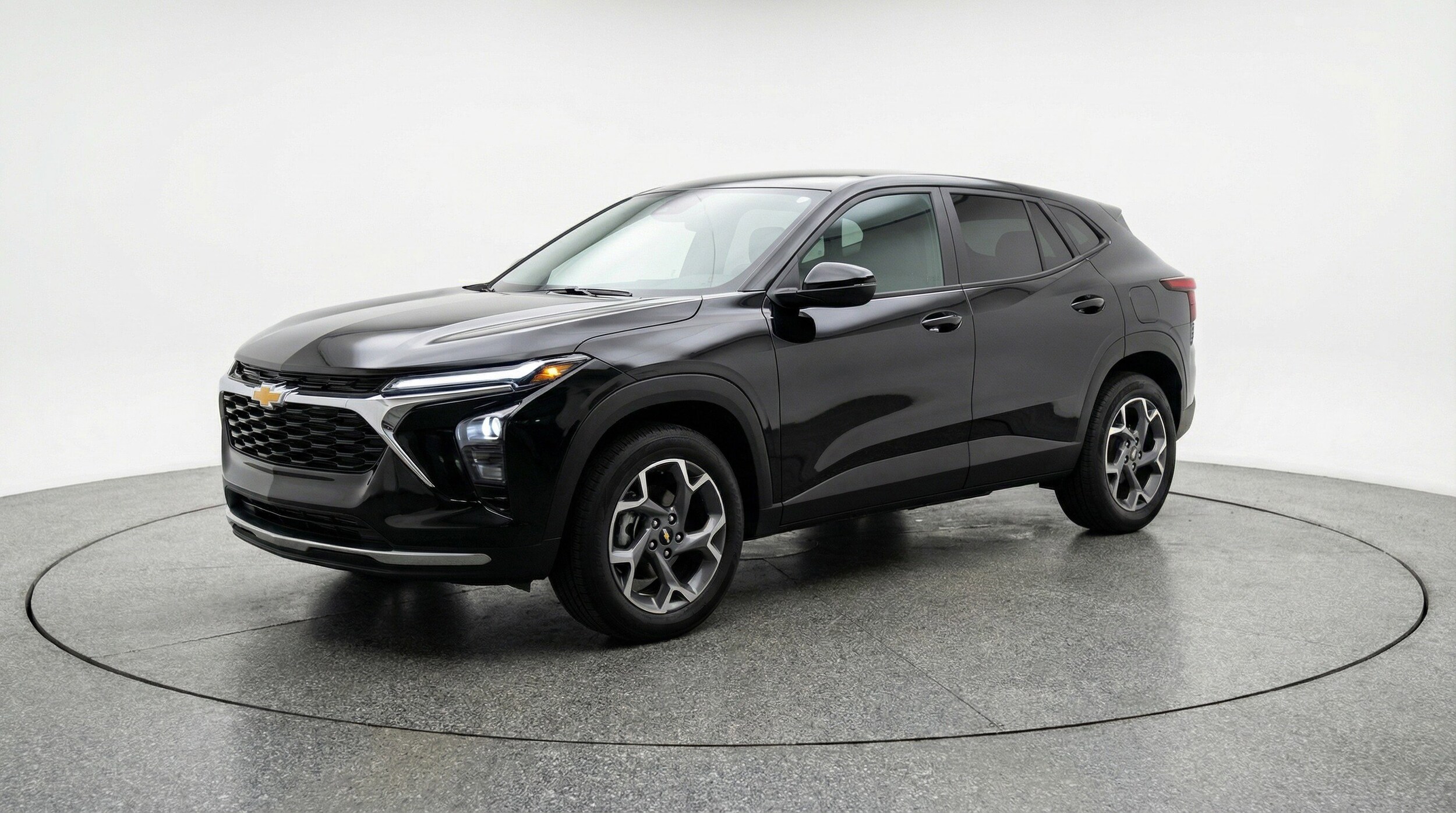 Thumbnail: 2025 Chevrolet Trax - 3