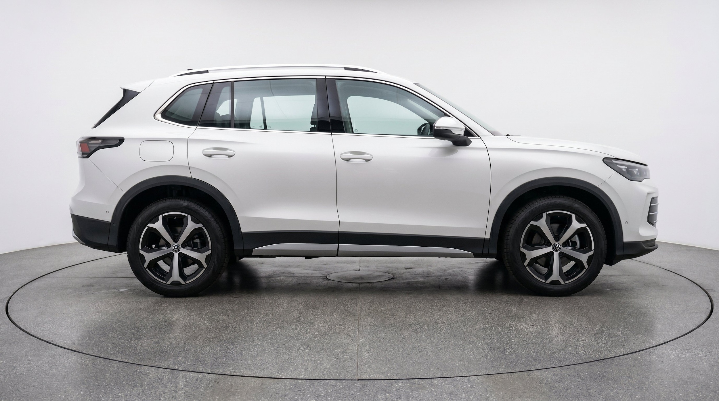 Thumbnail: 2026 Volkswagen Tiguan - 11