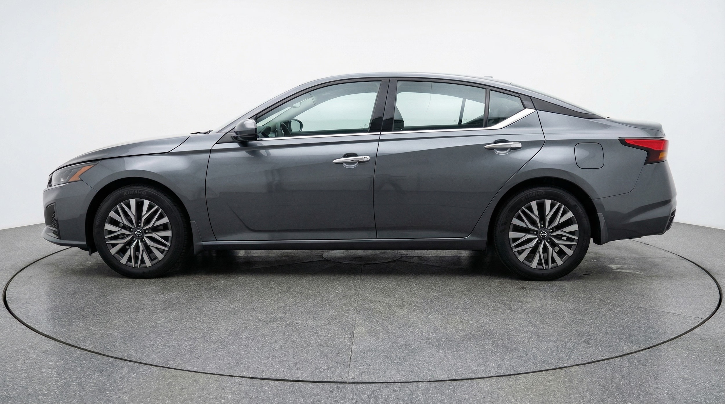 Thumbnail: 2025 Nissan Altima - 4