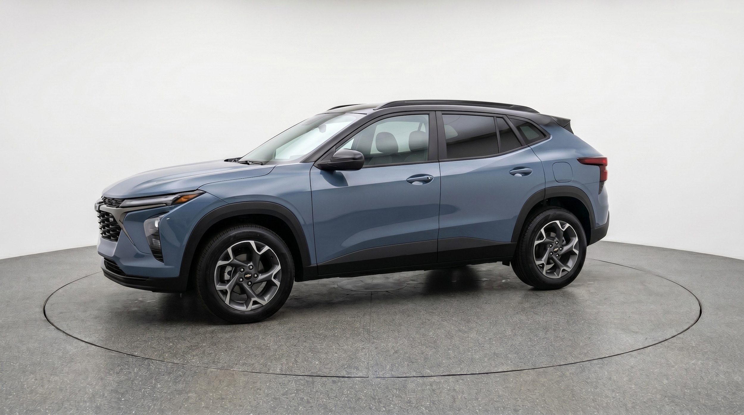 Thumbnail: 2025 Chevrolet Trax - 3