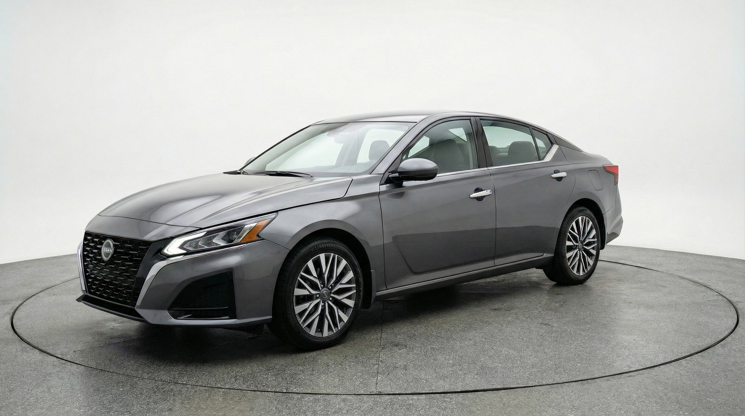 Thumbnail: 2025 Nissan Altima - 3