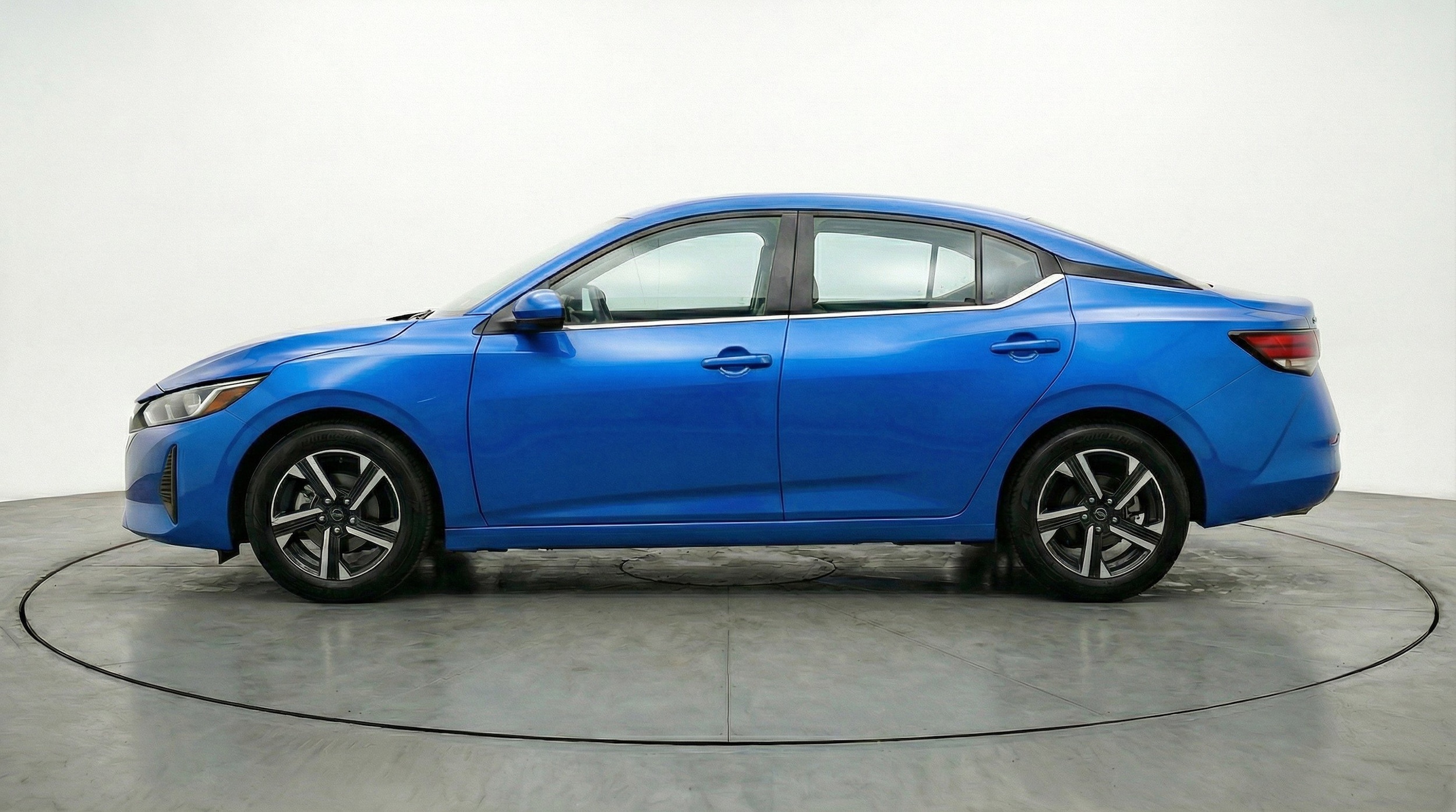 Thumbnail: 2025 Nissan Sentra - 5