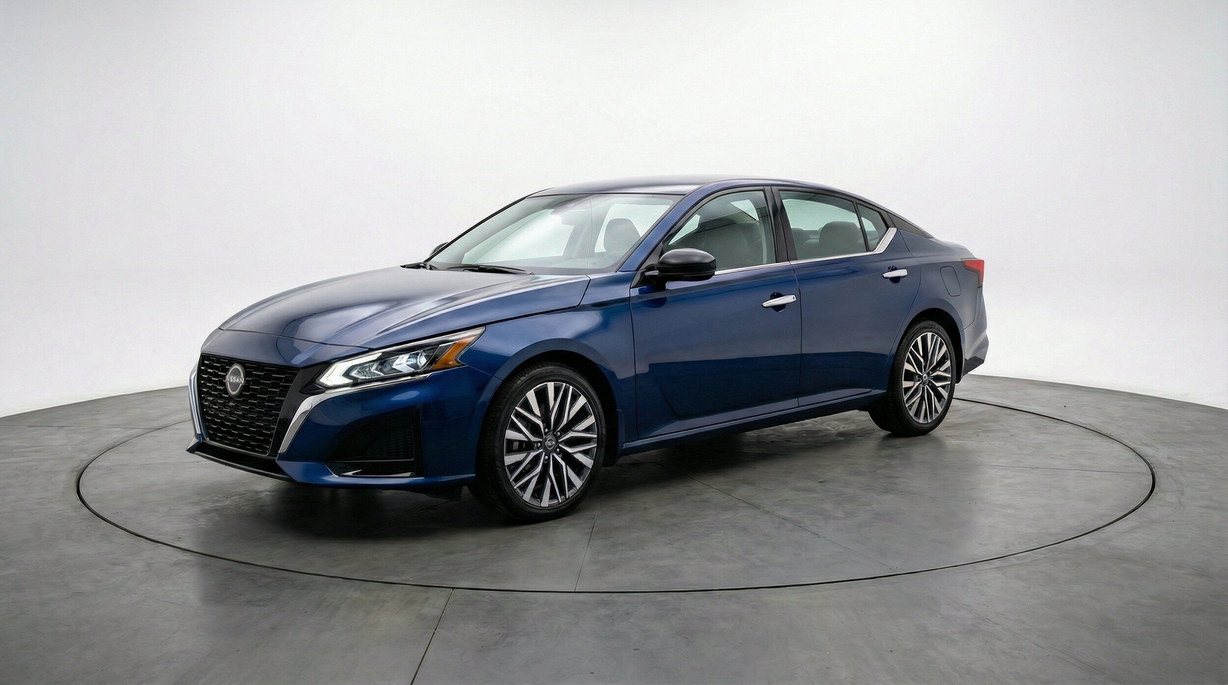 Thumbnail: 2025 Nissan Altima - 3
