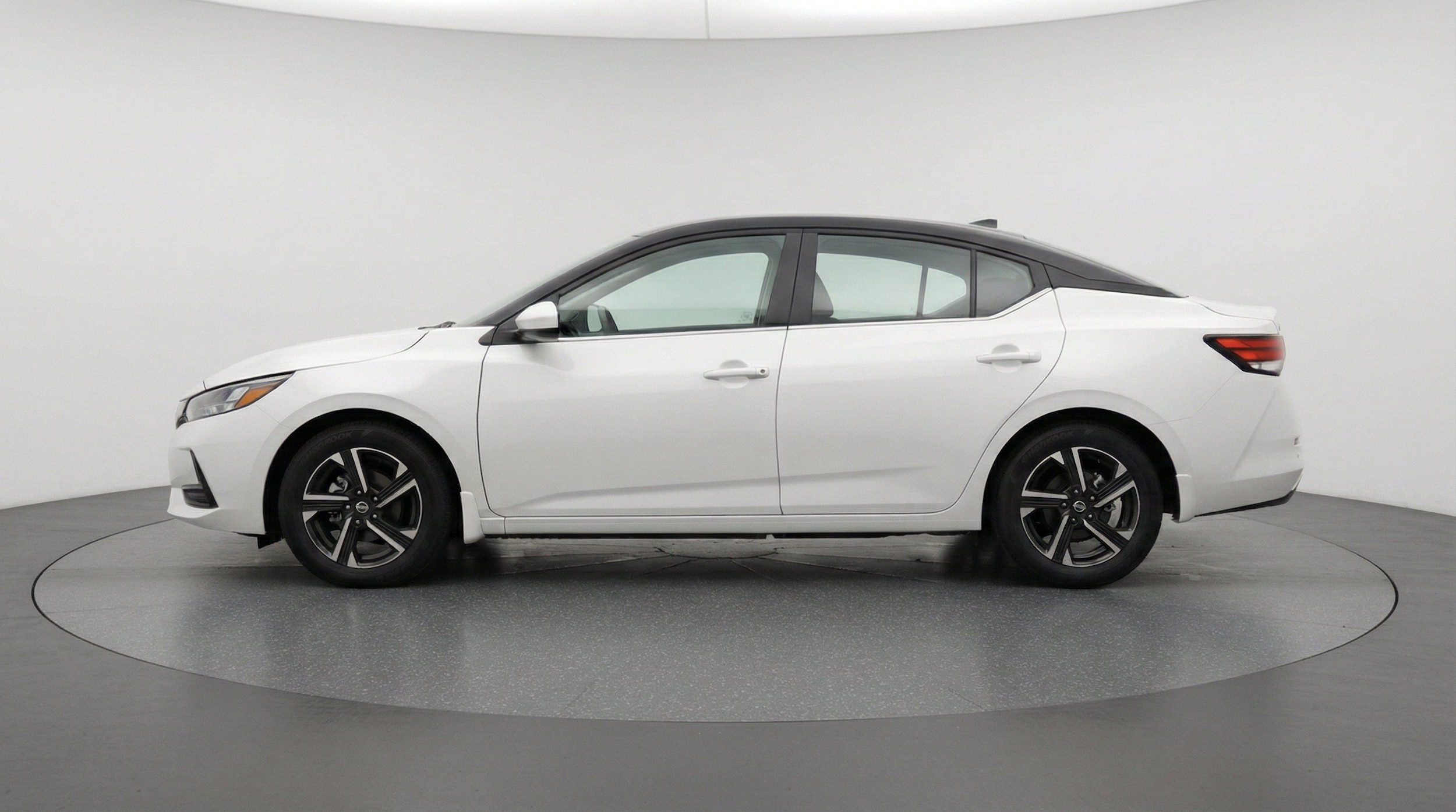 Thumbnail: 2025 Nissan Sentra - 5