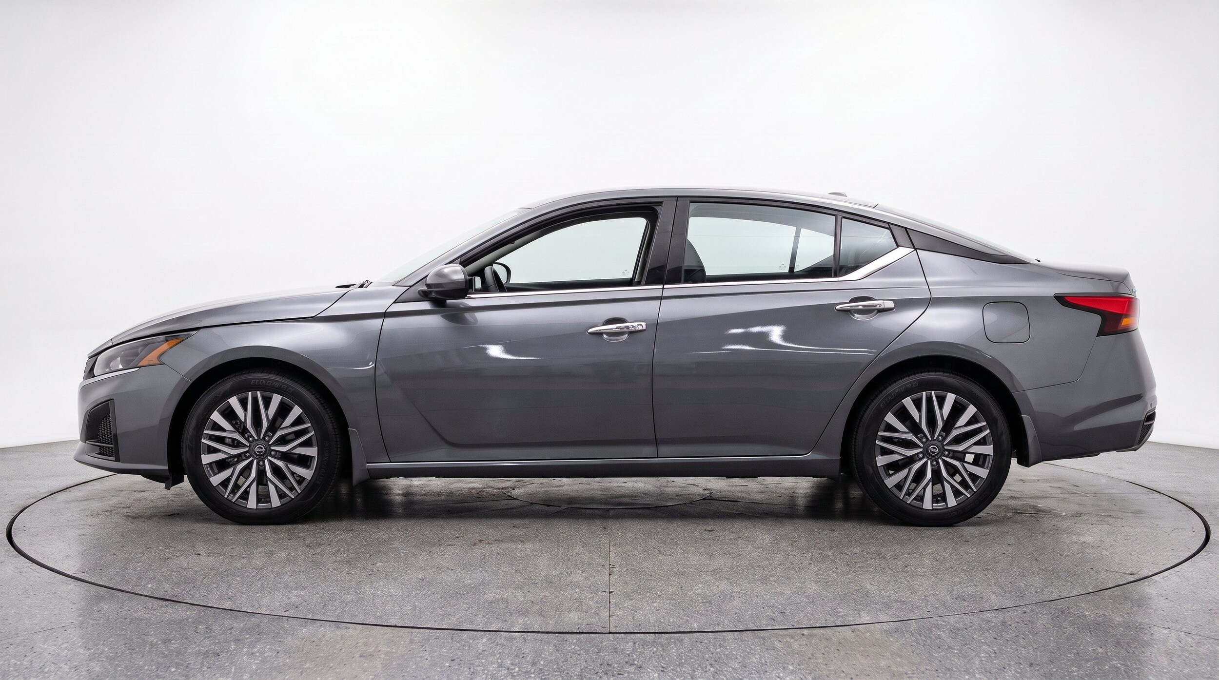 Thumbnail: 2025 Nissan Altima - 5